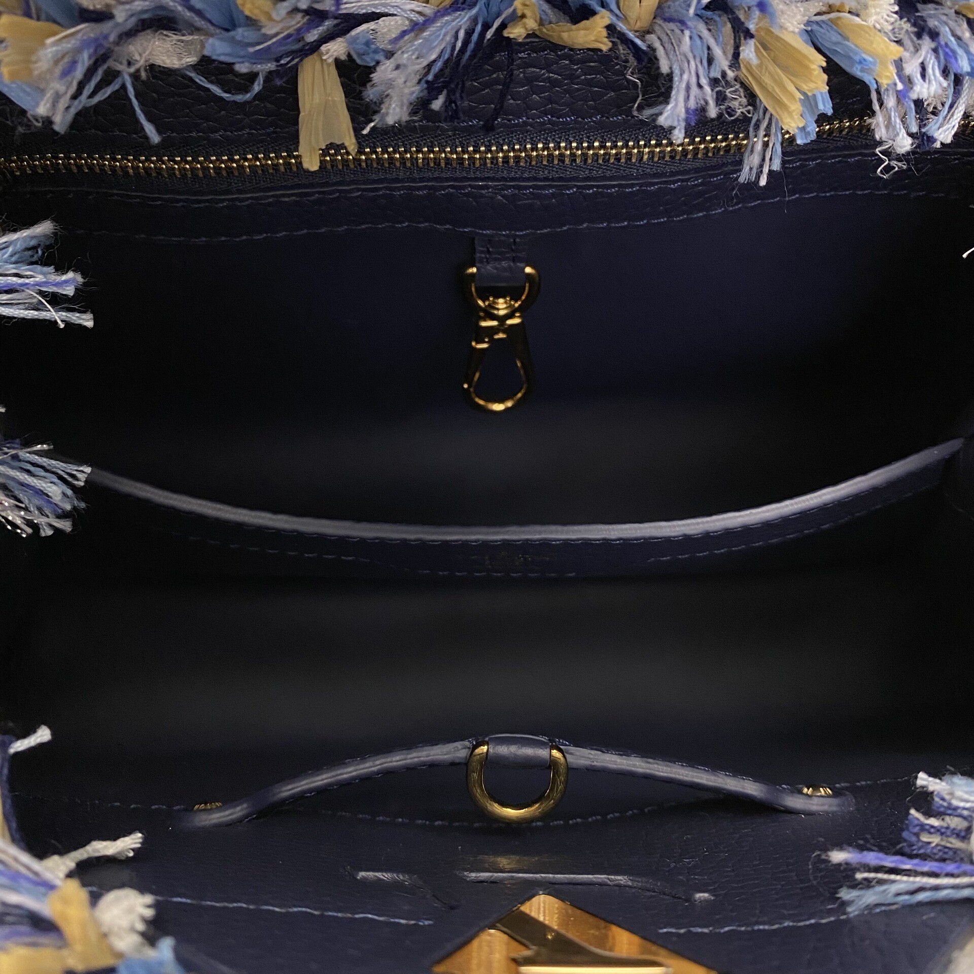 Bolsa Louis Vuitton Capucines MM Tweed