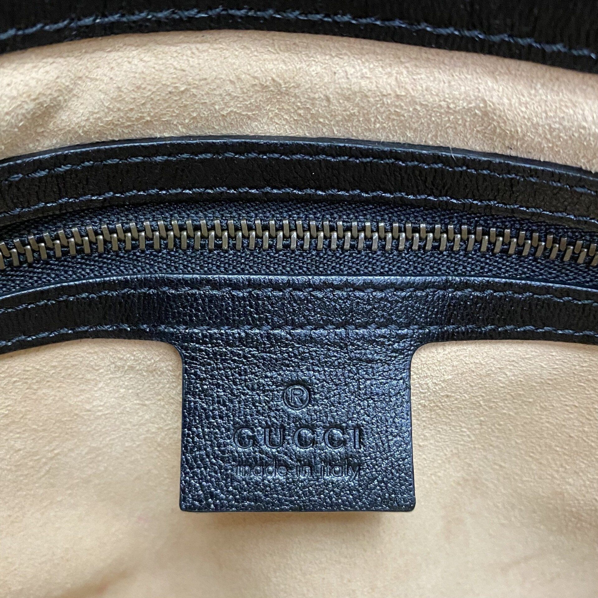 Bolsa Gucci Dahlia Crossbody Preta