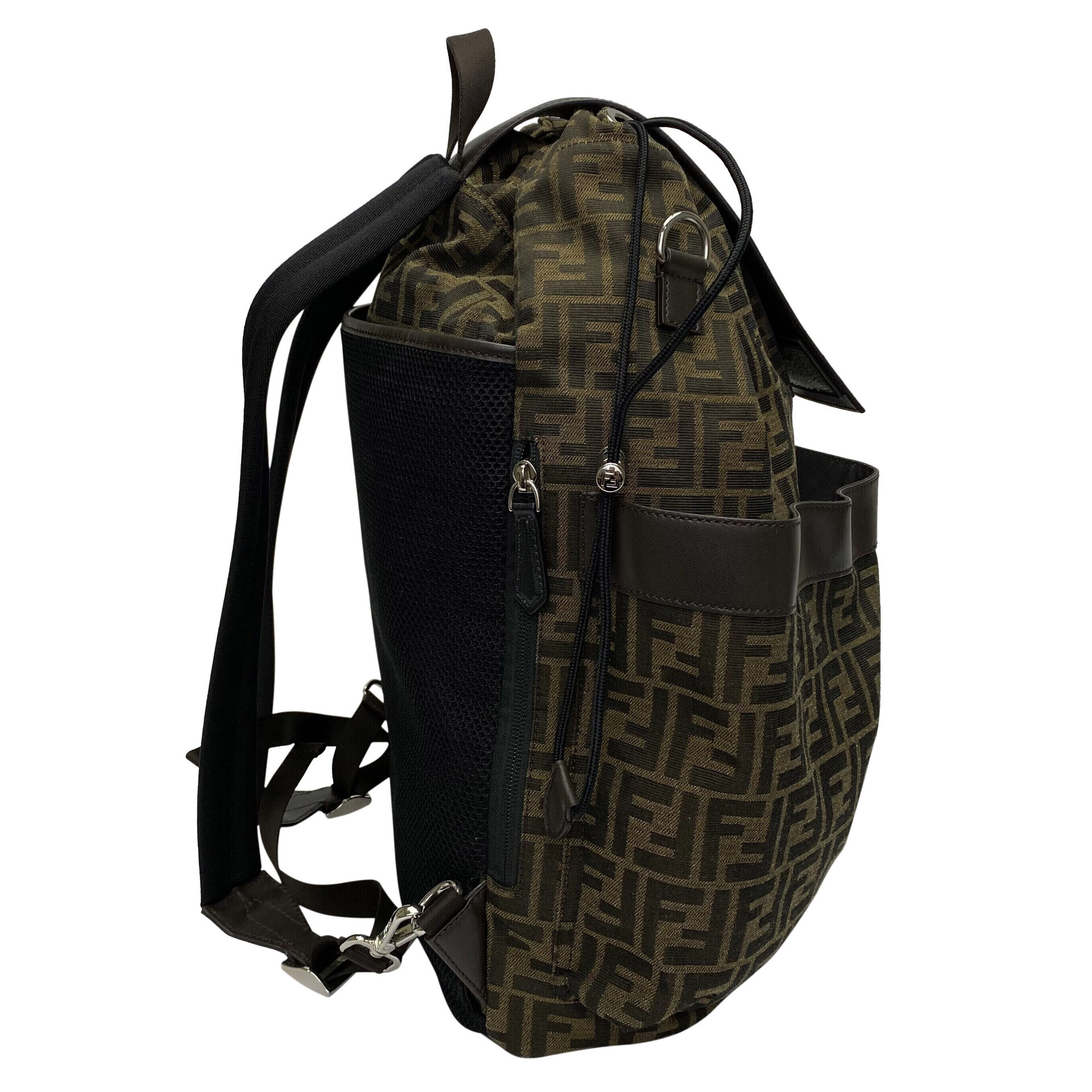 Mochila Fendi Strike Jacquard Monograma
