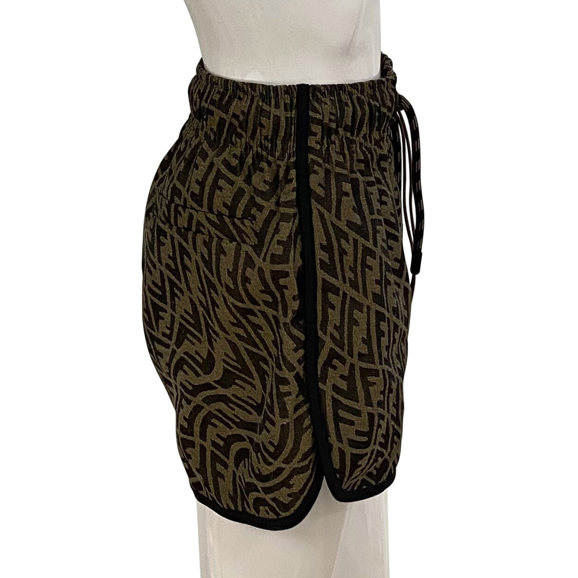 Short Fendi Monograma