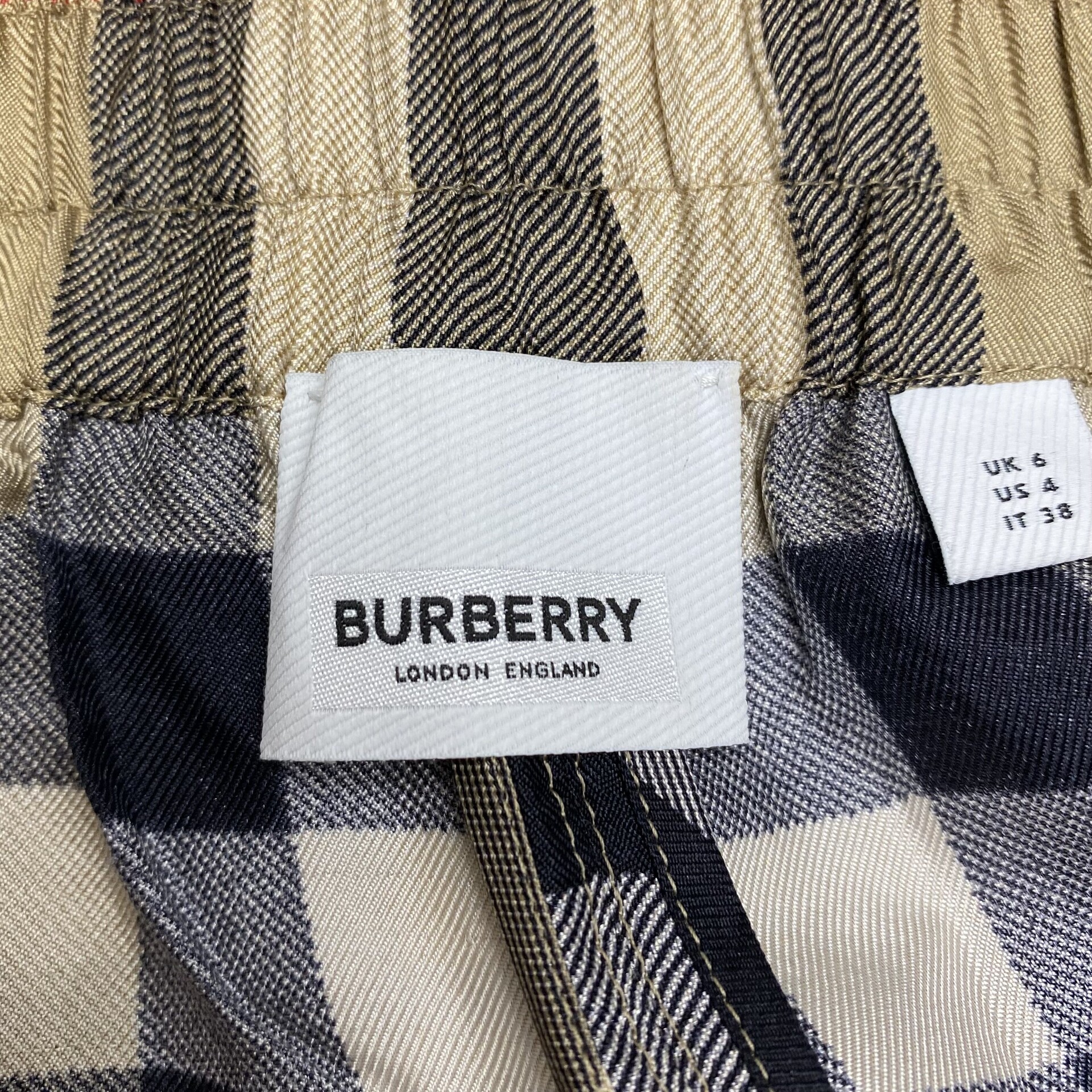 Short Burberry Xadrez