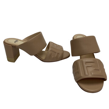 Sandália Fendi FF Nude