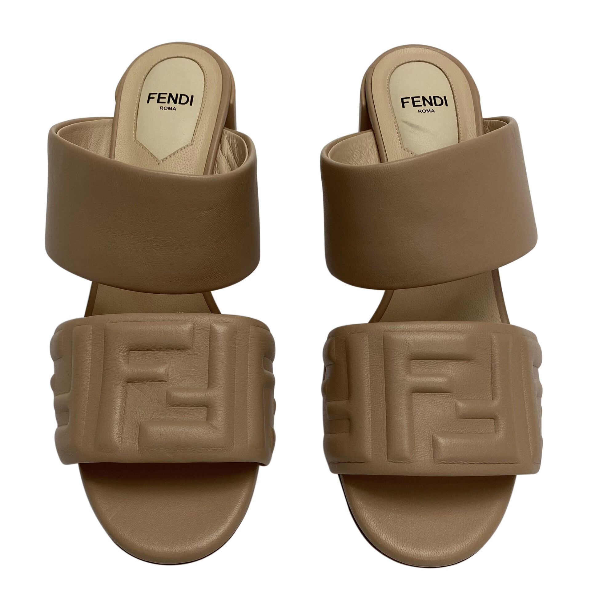 Sandália Fendi FF Nude