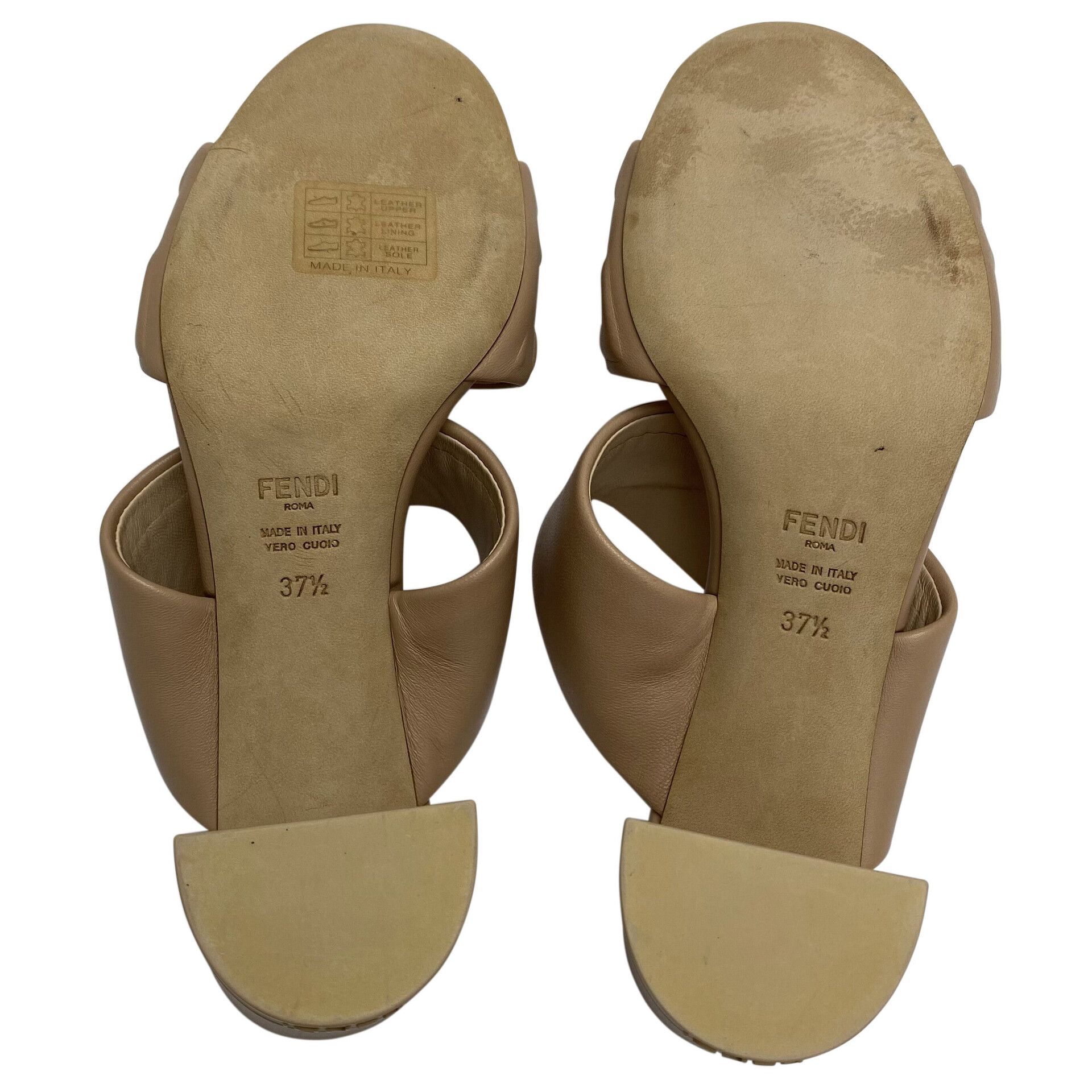 Sandália Fendi FF Nude