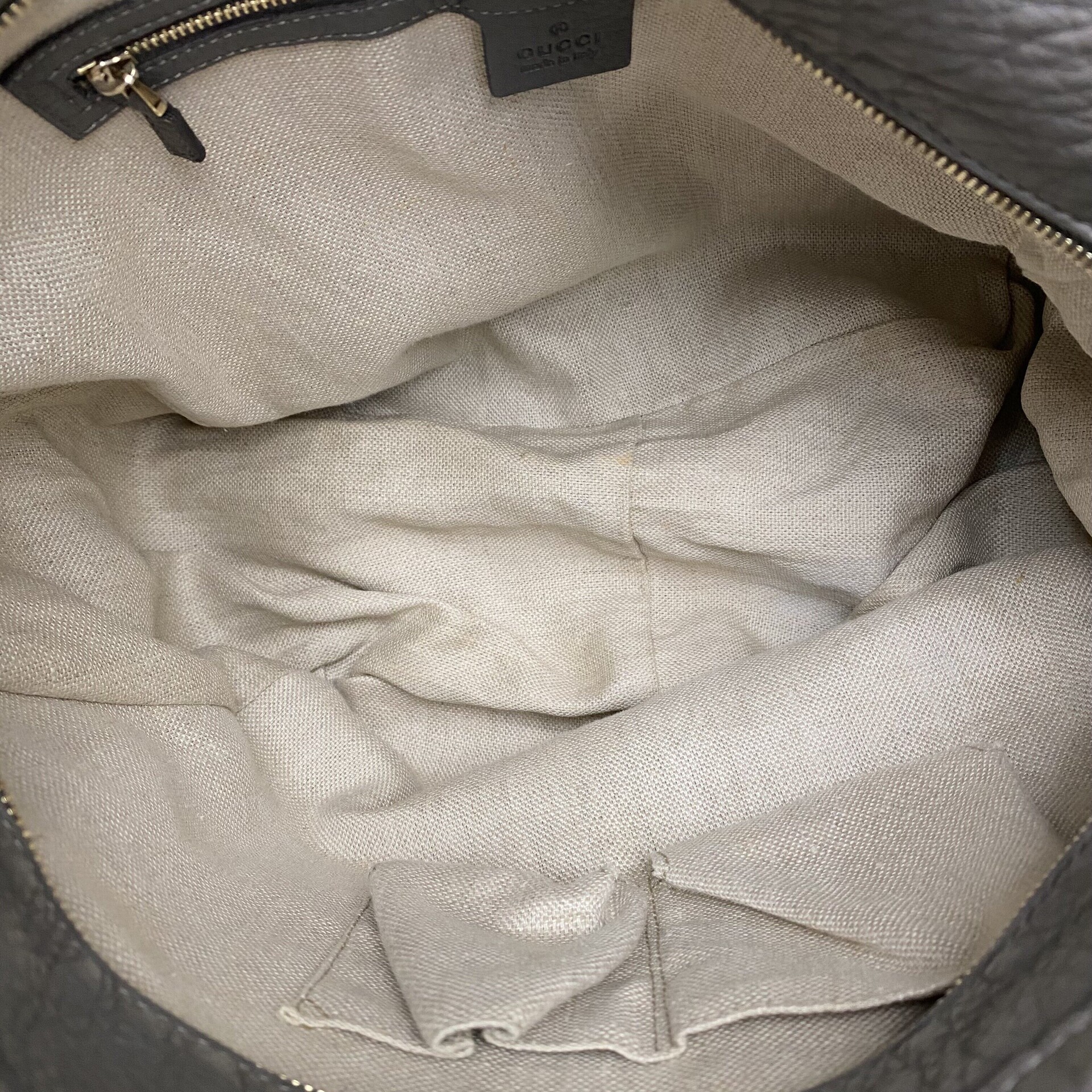 Bolsa Gucci Hobo Cinza Píton