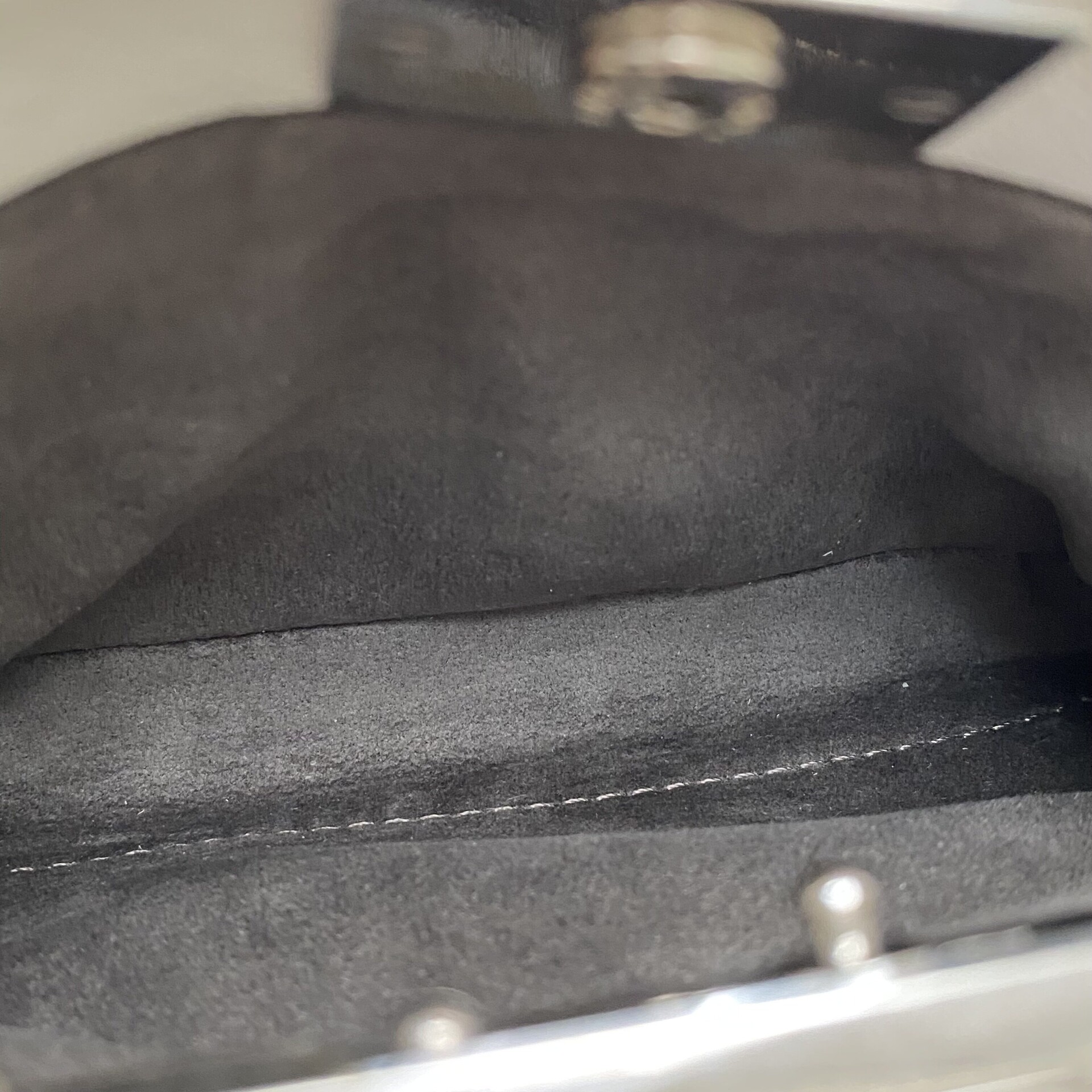 Bolsa Fendi Micro Peekaboo Off White