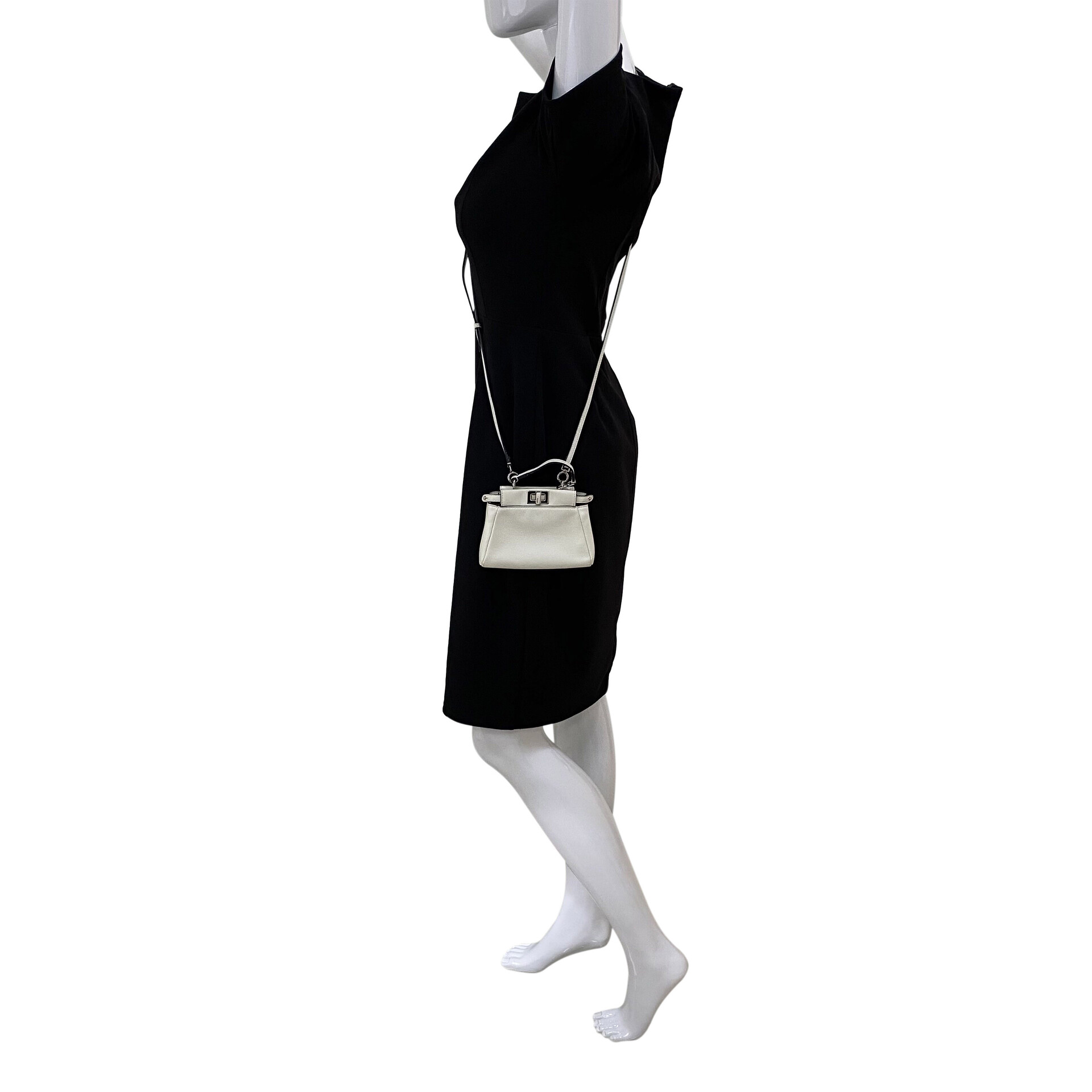 Bolsa Fendi Micro Peekaboo Off White