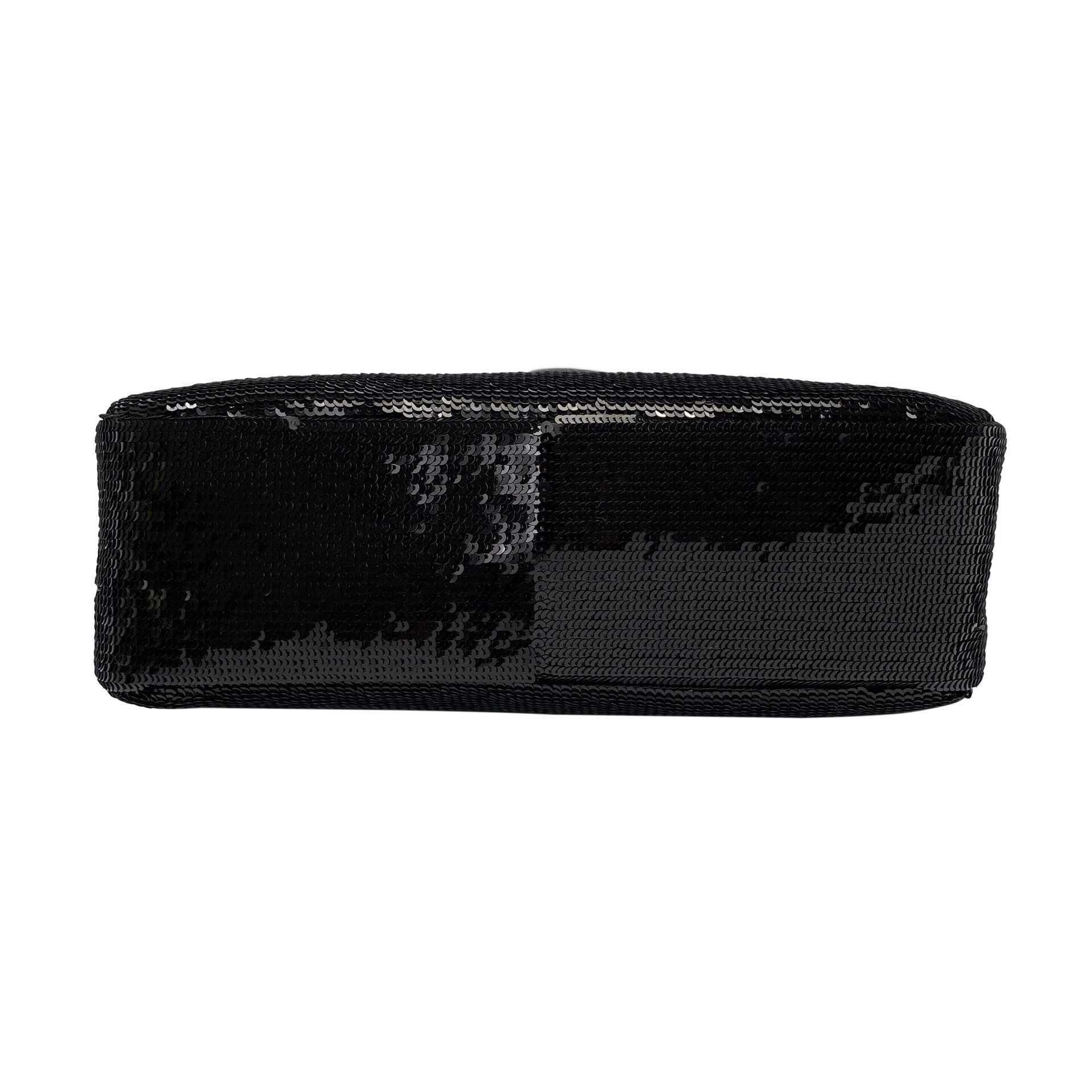 Bolsa Prada Re-Edition 2005 Paetês