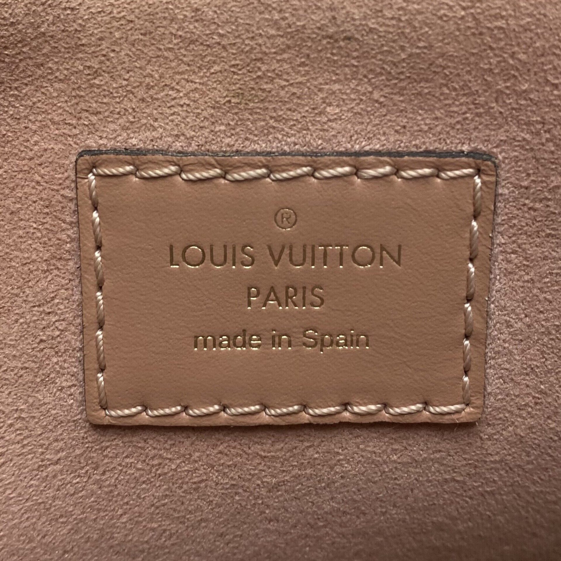 Bolsa Louis Vuitton Soufflot Monograma