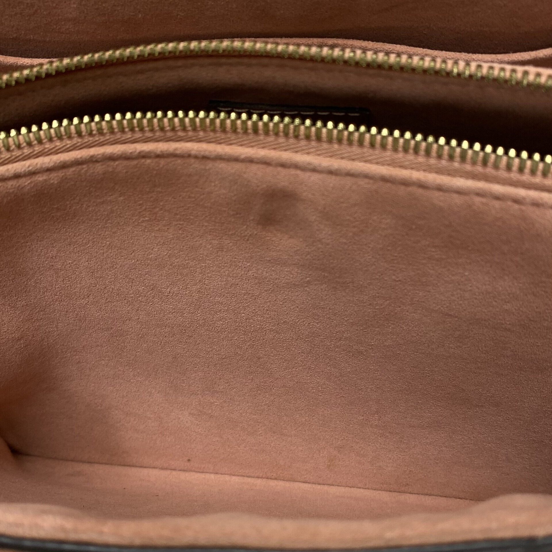 Bolsa Louis Vuitton Soufflot Monograma