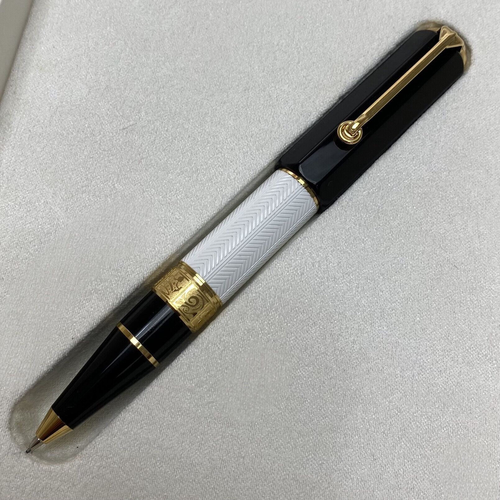 Conjunto Montblanc William Shakespeare - Caneta Tinteiro, Caneta Esferográfica e Lapiseira
