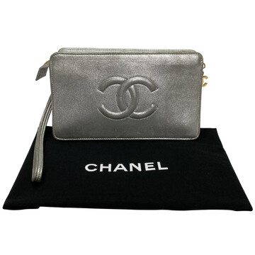 Clutch Chanel Mini Silver Wristlet