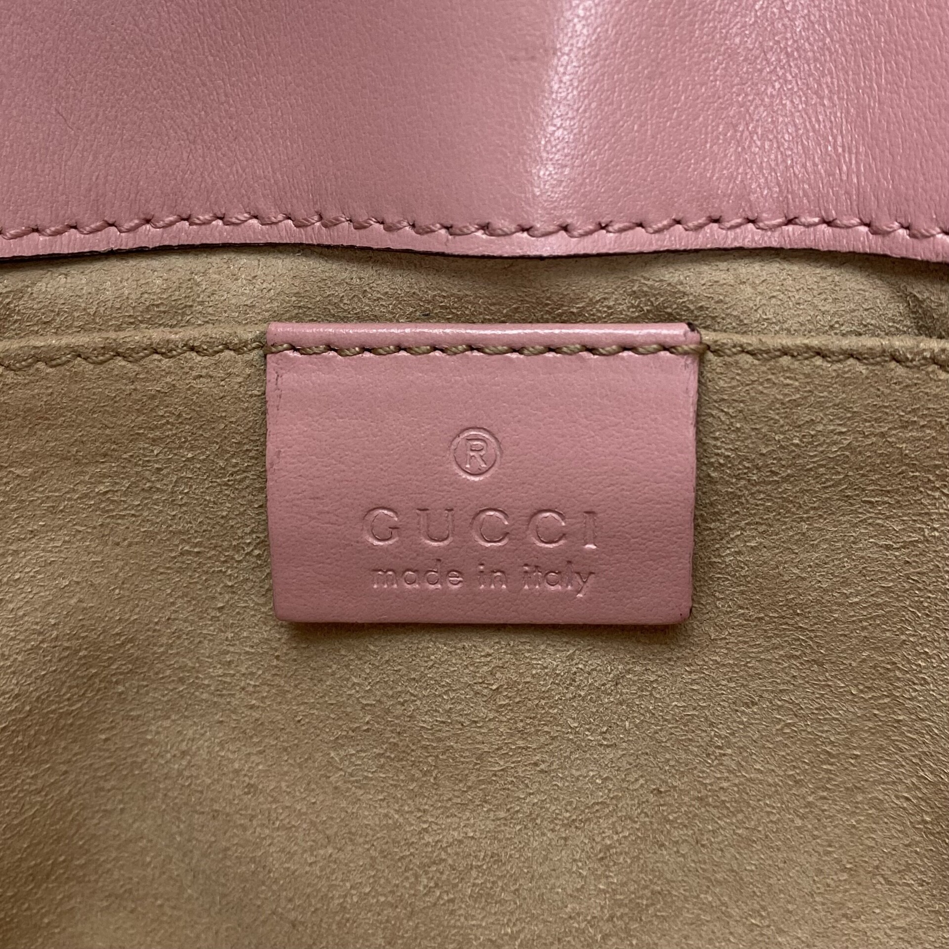 Bolsa Gucci GG Marmont Rosa