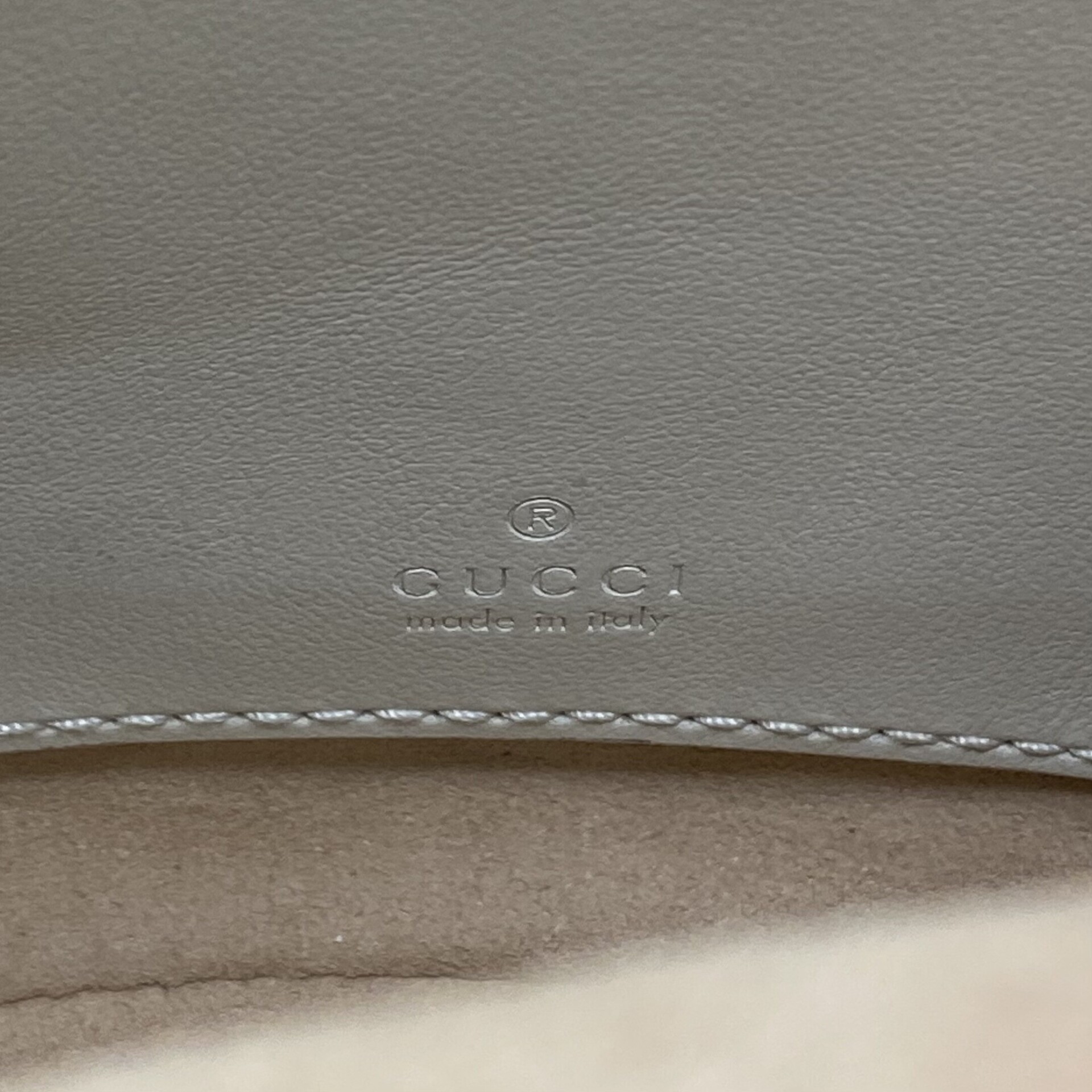 Bolsa Gucci Bucket GG Off White