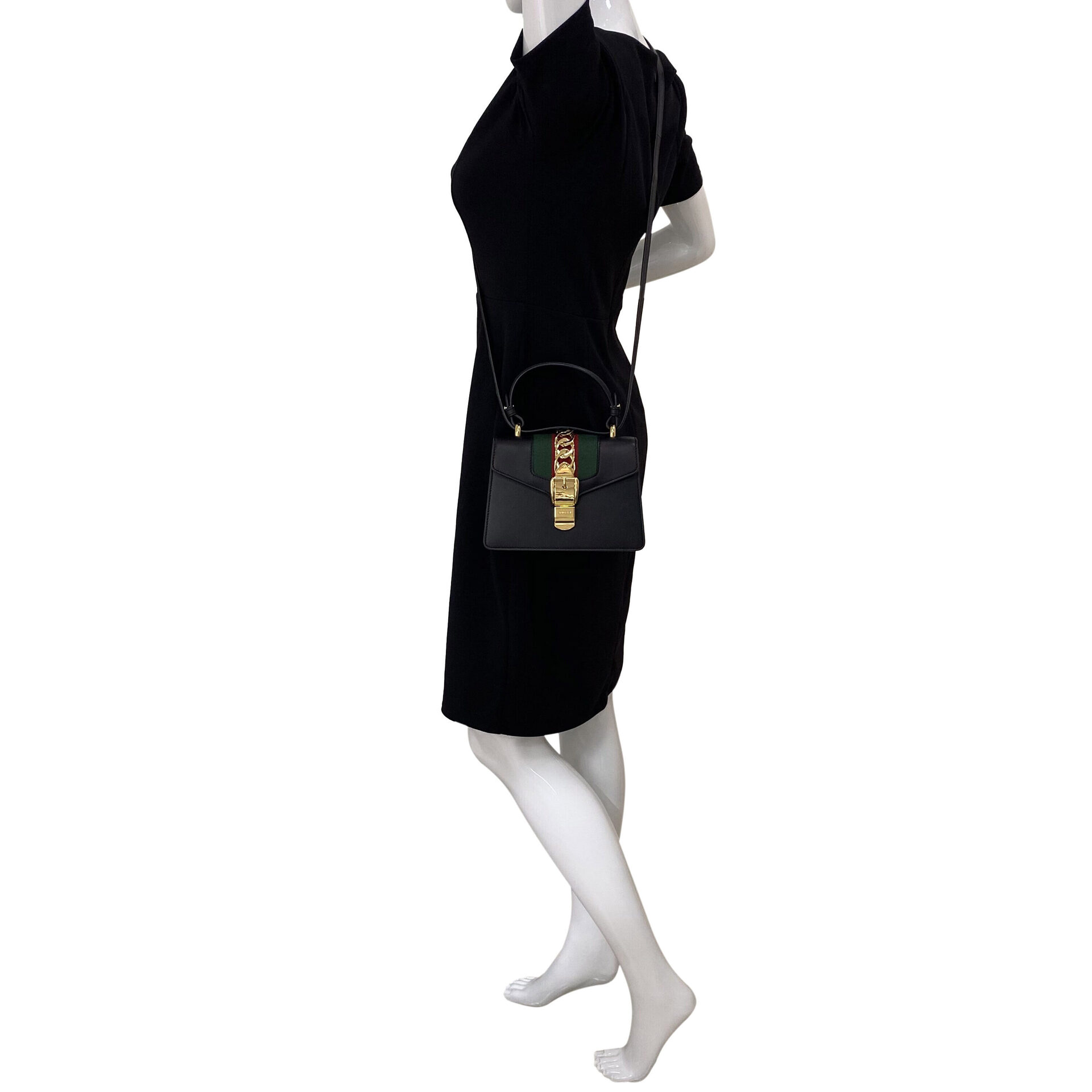 Bolsa Gucci Mini Sylvie Preta