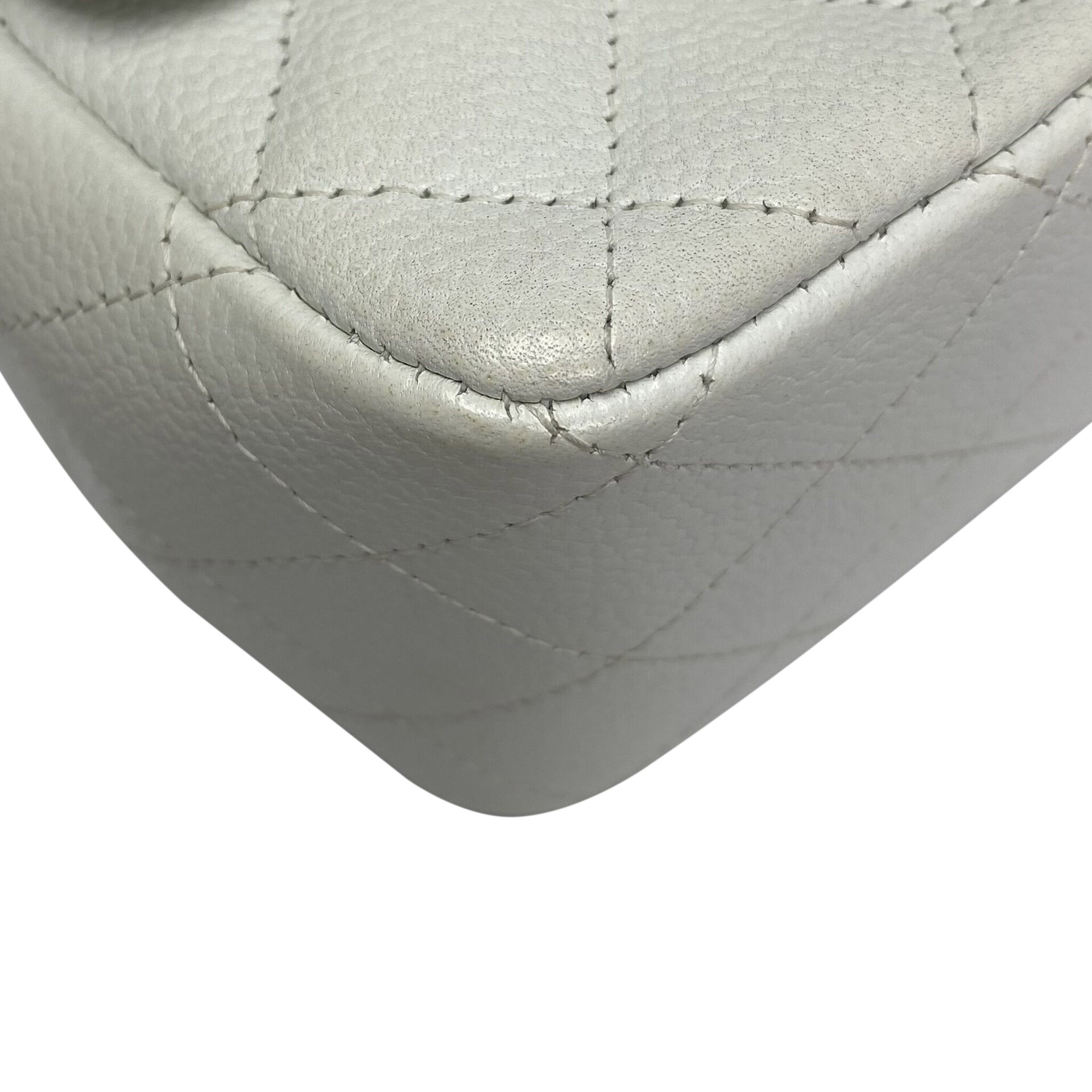 Bolsa Chanel Mini Classic Caviar Branca