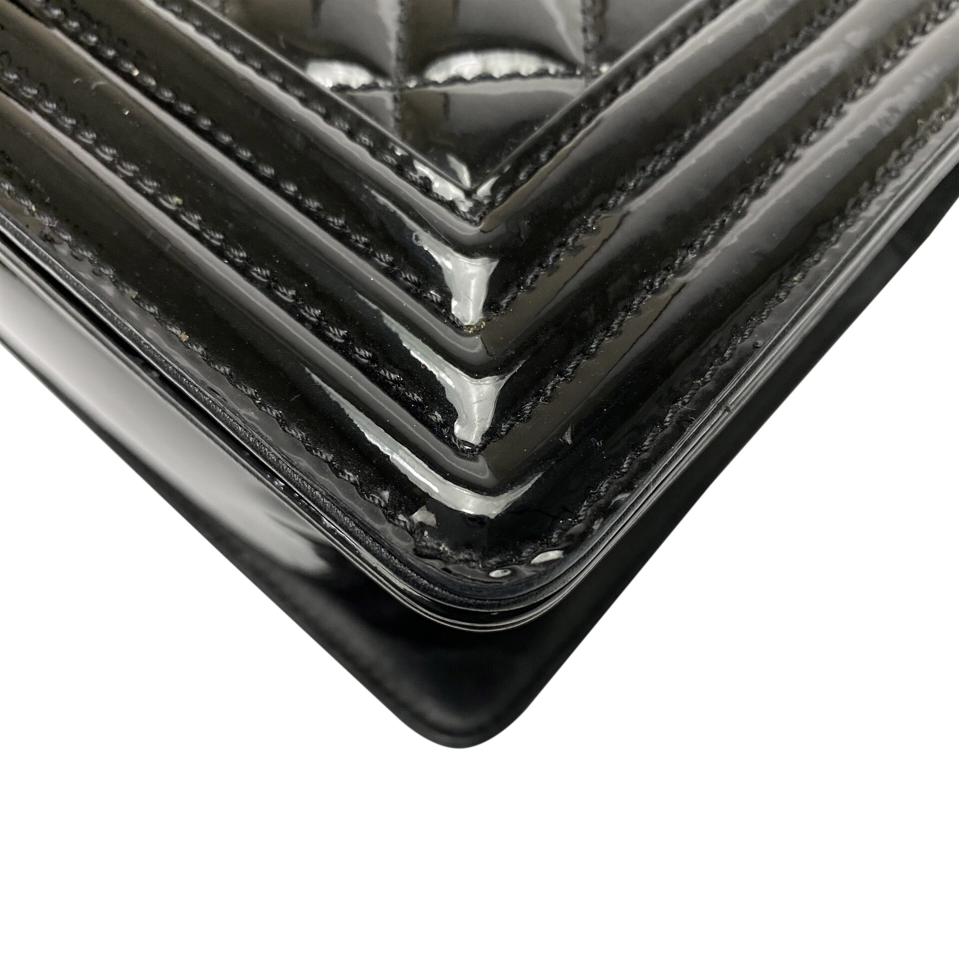 Bolsa Chanel Boy Verniz