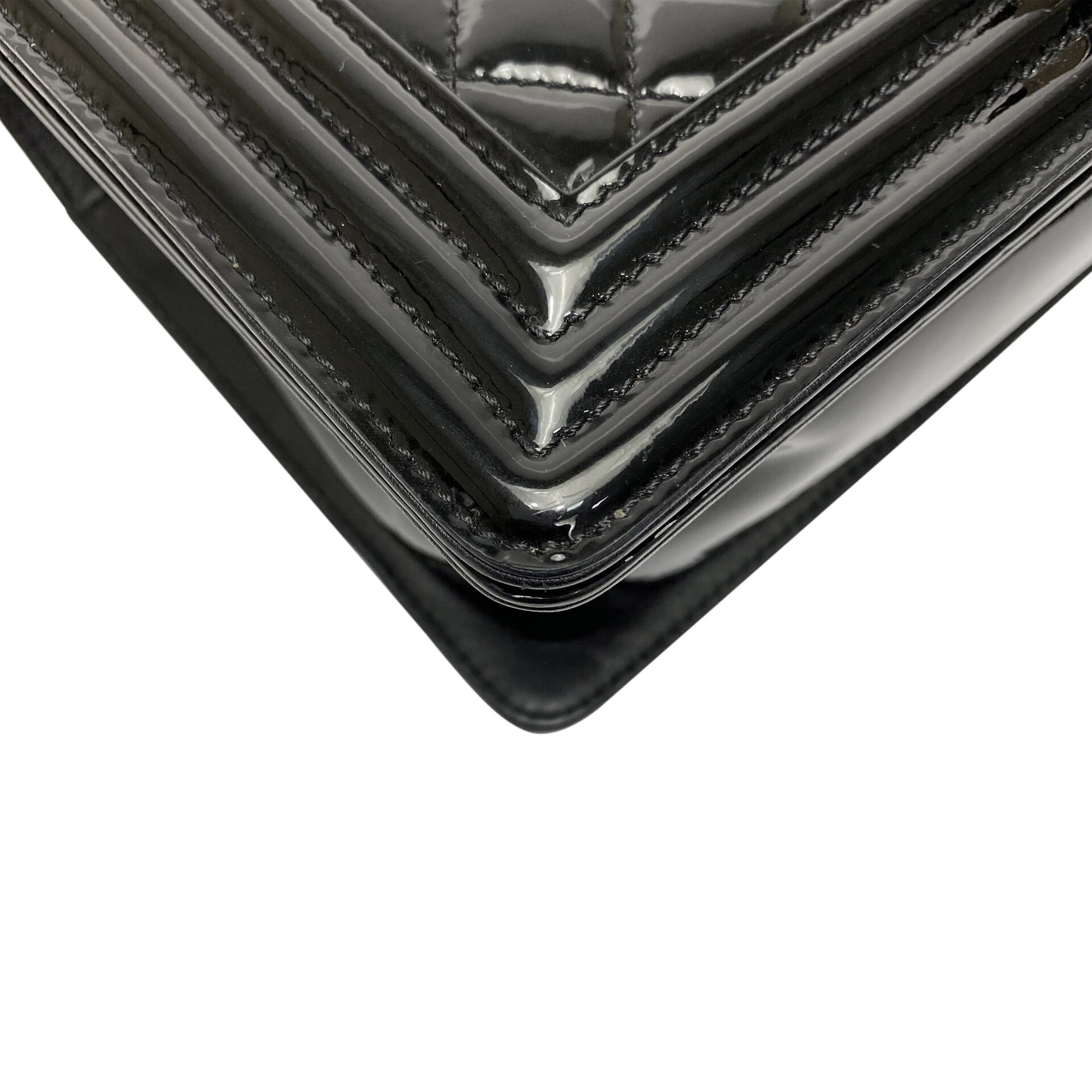 Bolsa Chanel Boy Verniz