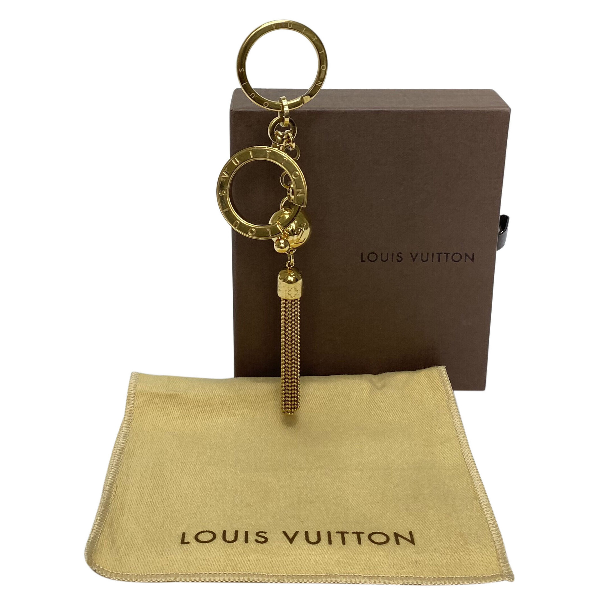 Chaveiro e Charm Louis Vuitton Franja Metal