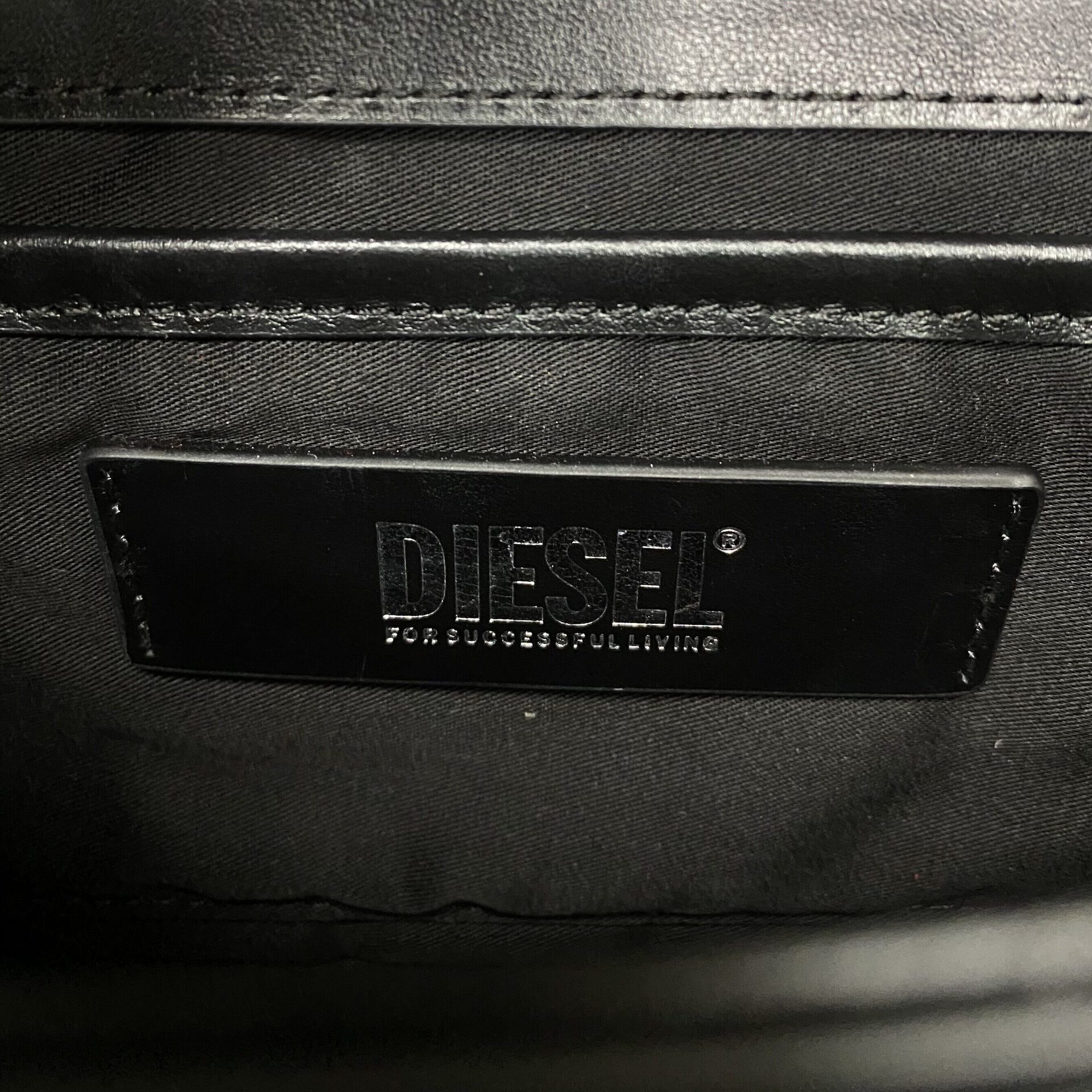 Bolsa Diesel Tote com Placa de Logo