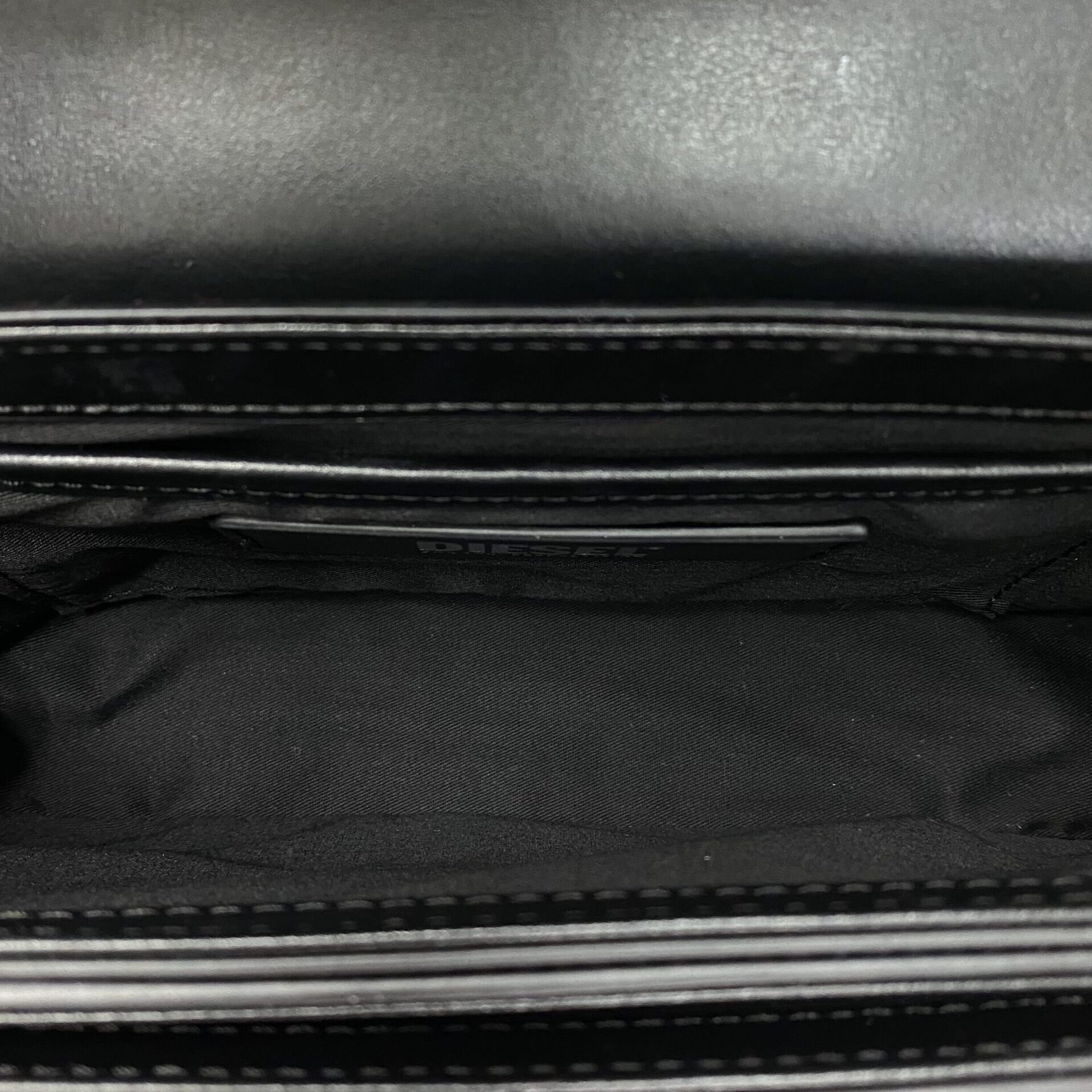 Bolsa Diesel Tote com Placa de Logo