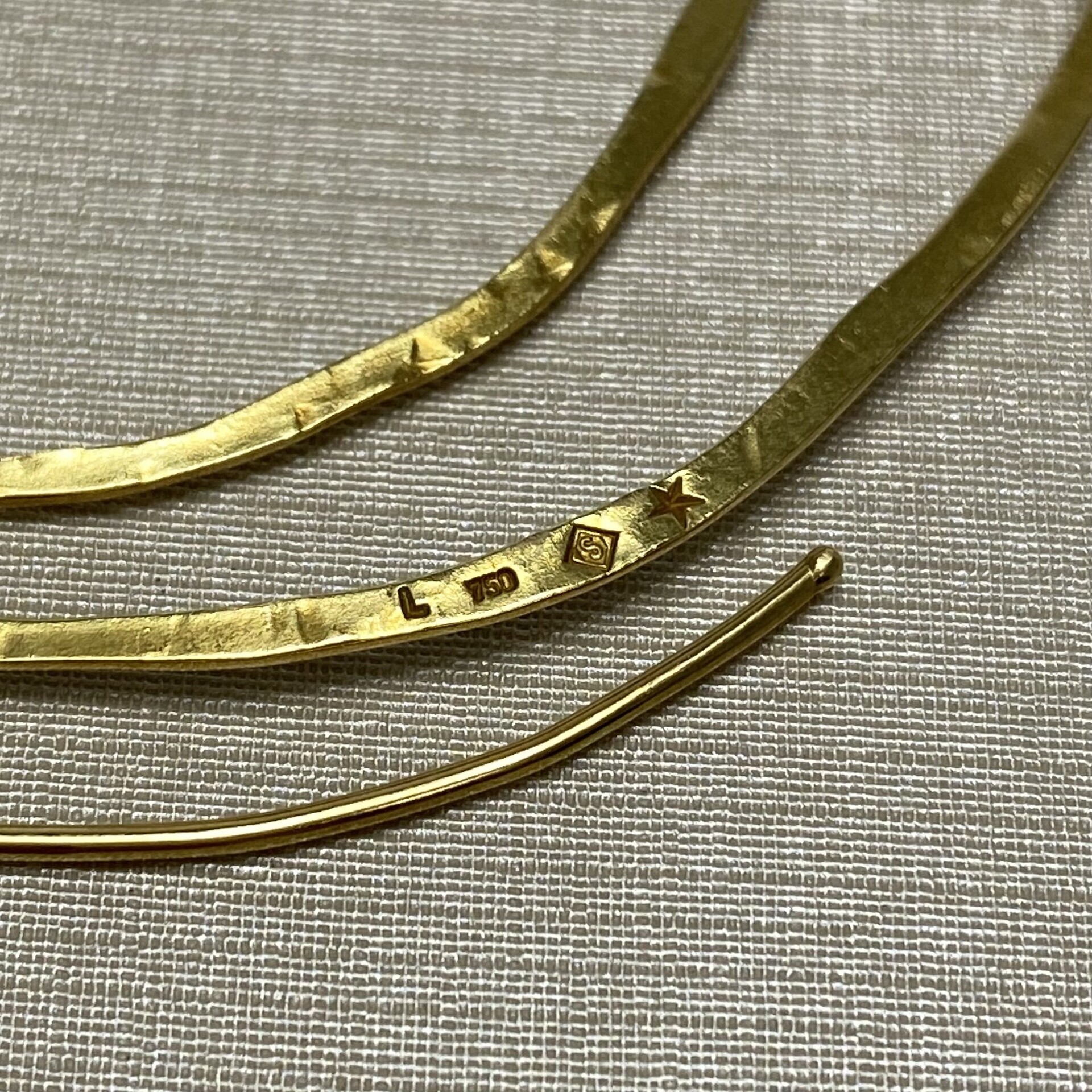 Par de Brincos HStern Argolas Contornos - Oscar Niemeyer