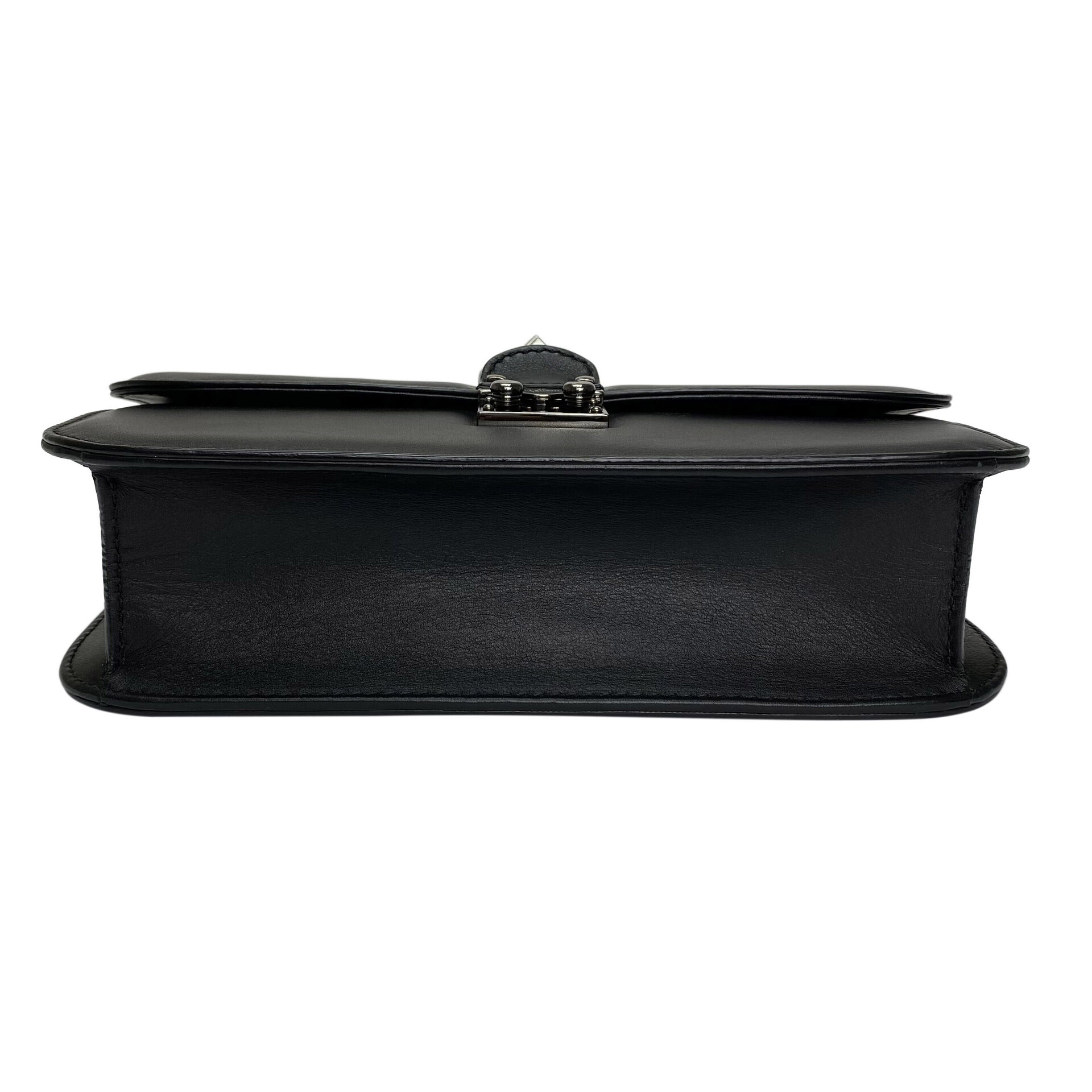 Bolsa Valentino Garavani Glam Lock Preta