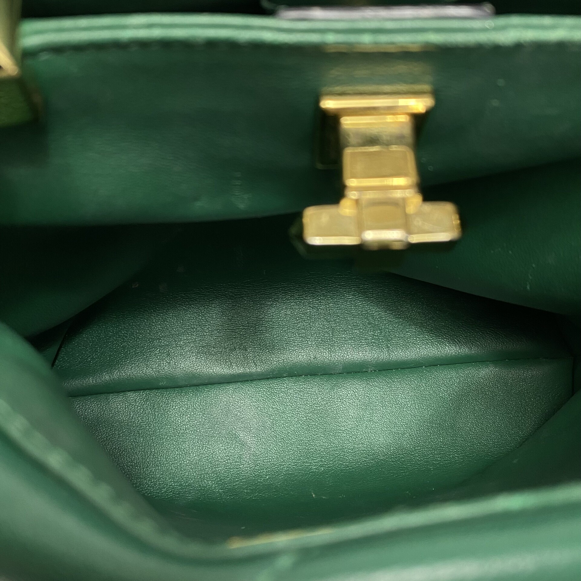 Bolsa Valentino Garavani Roman Stud Verde