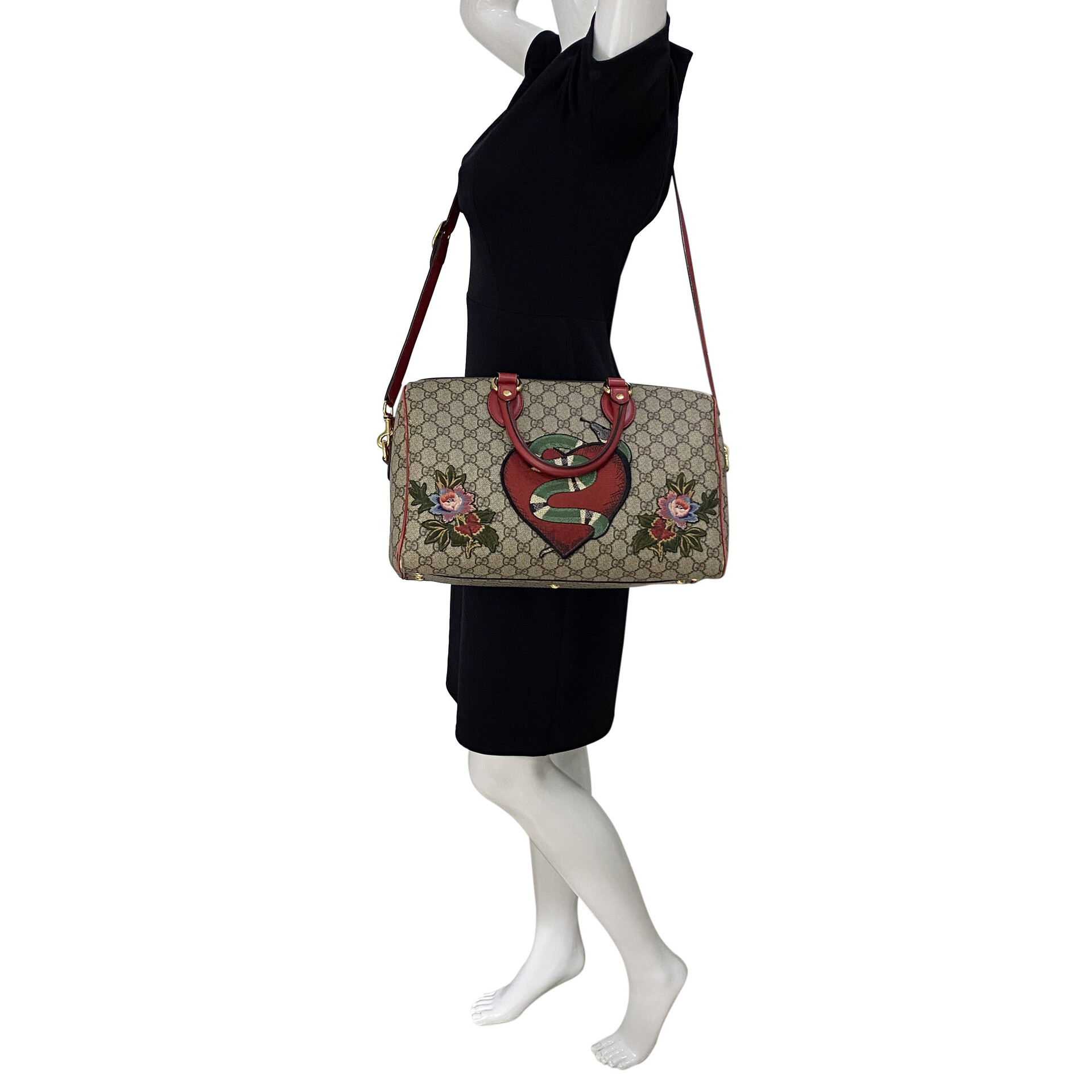 Bolsa Gucci Boston GG Supreme Kingsnake Heart Embroidered