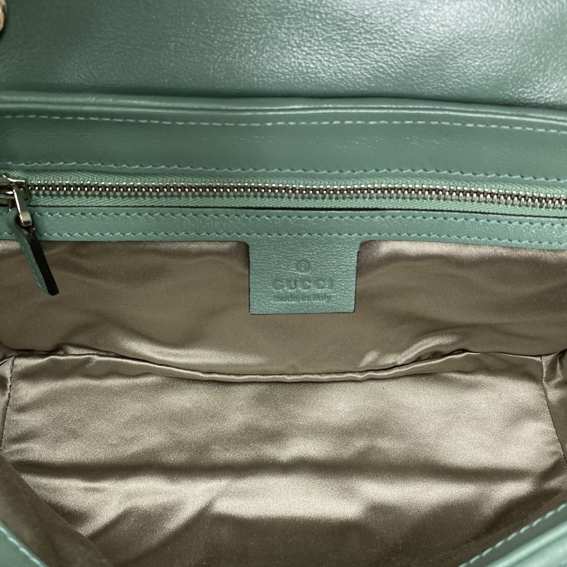 Bolsa Gucci GG Marmont Paetês Colorida