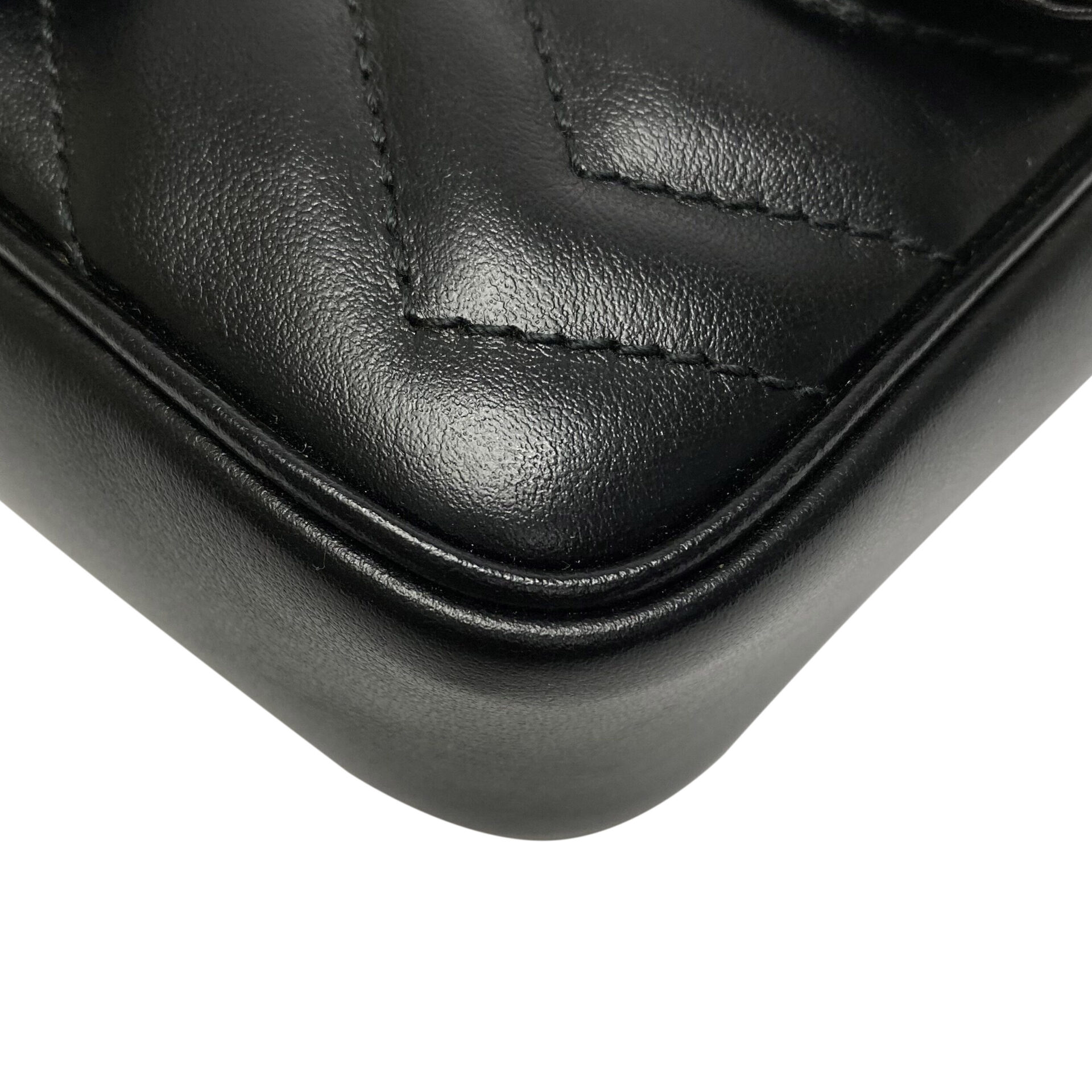 Bolsa Gucci GG Marmont Super Mini Preta