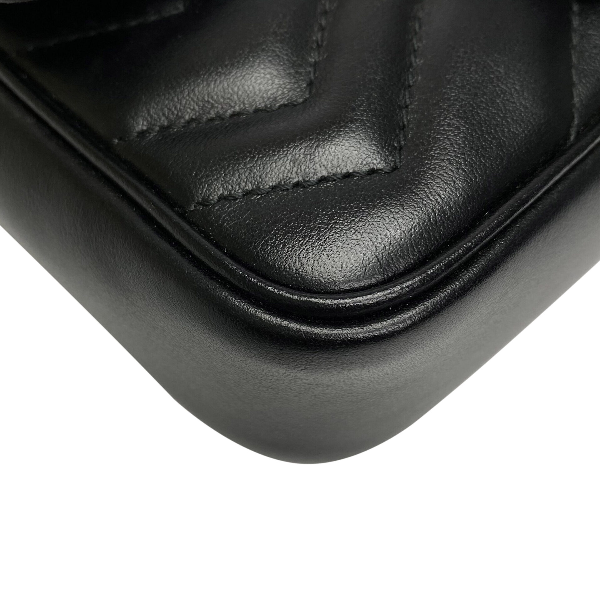 Bolsa Gucci GG Marmont Super Mini Preta