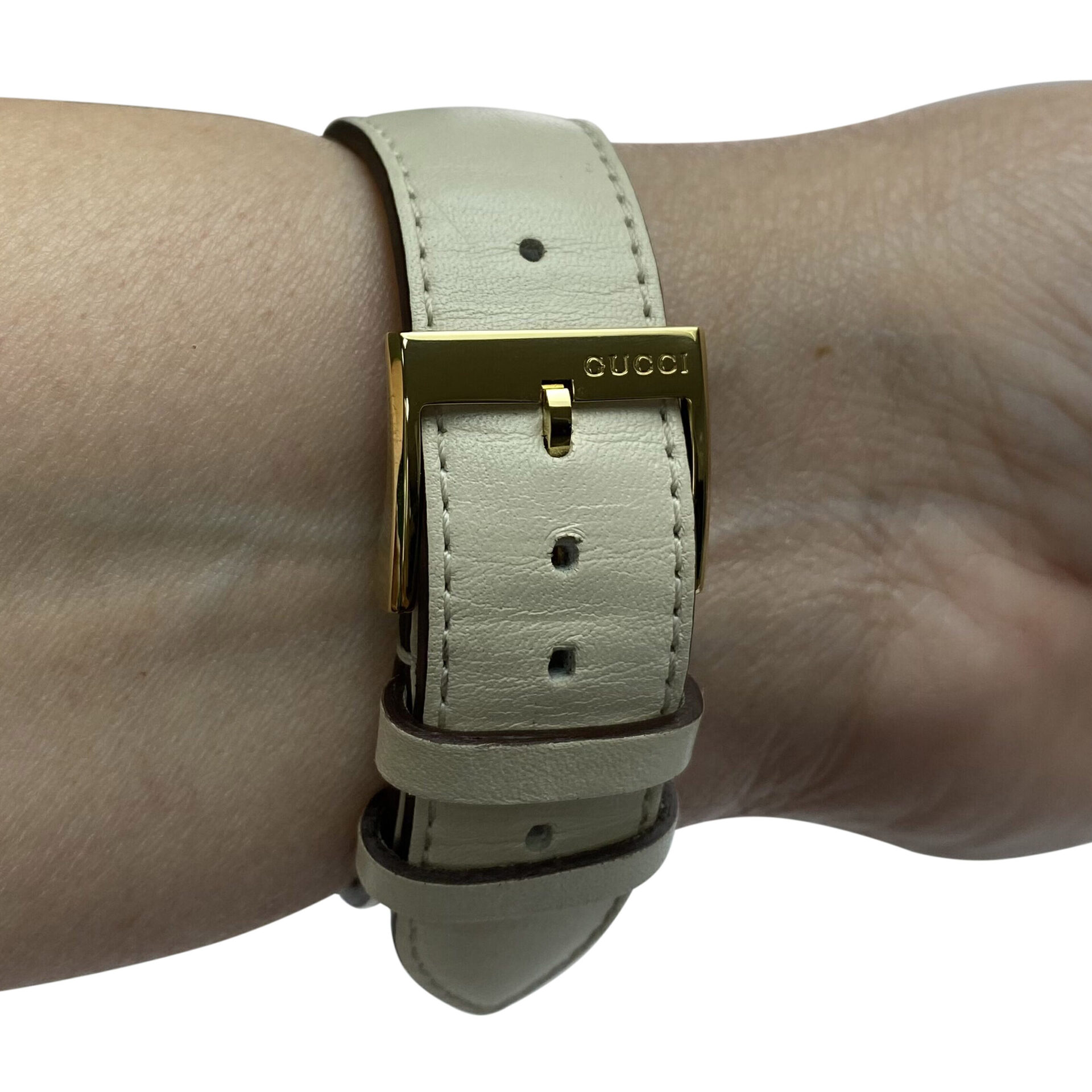 Relógio Gucci G-Timeless - 126.4