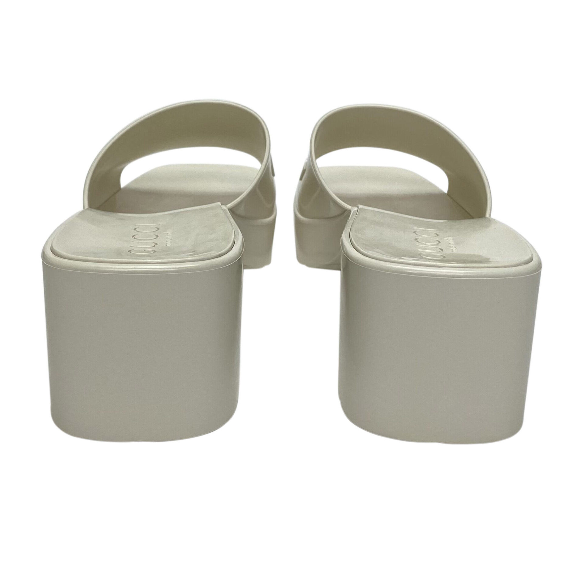 Sandália Gucci Rubber Slides Off White