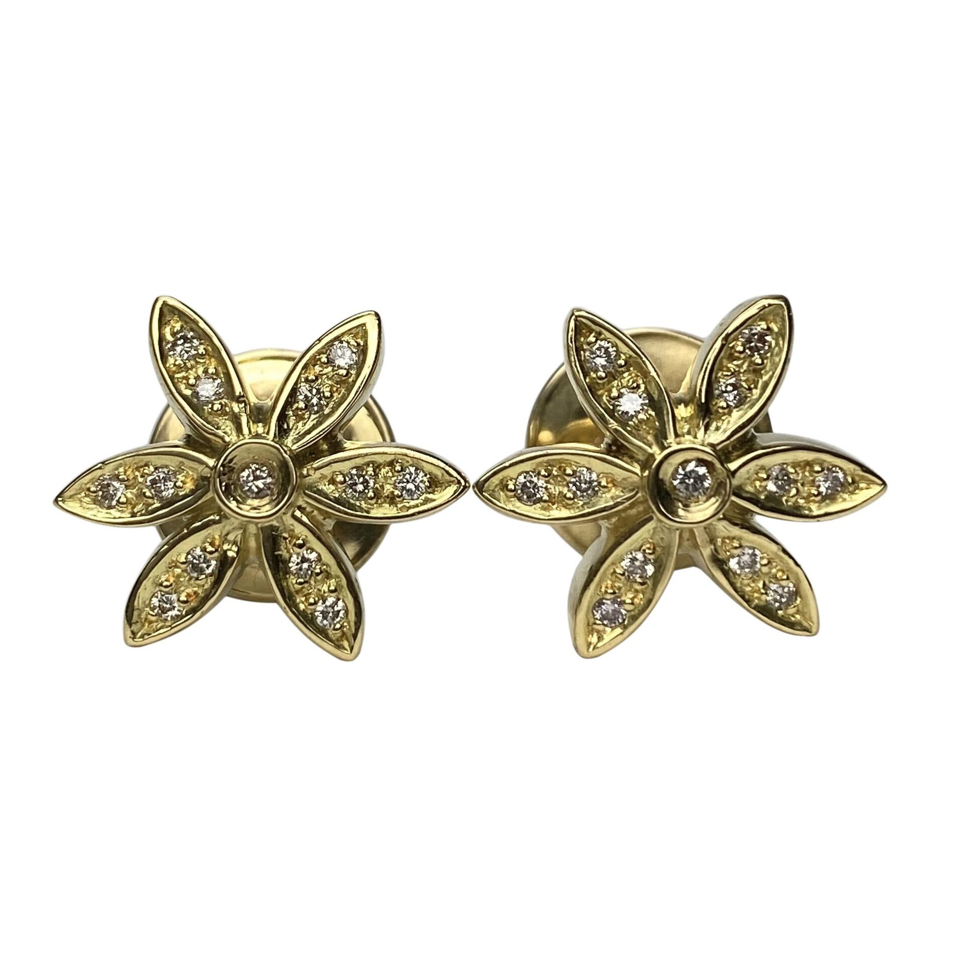 Par de Brincos Ouro Amarelo Flores