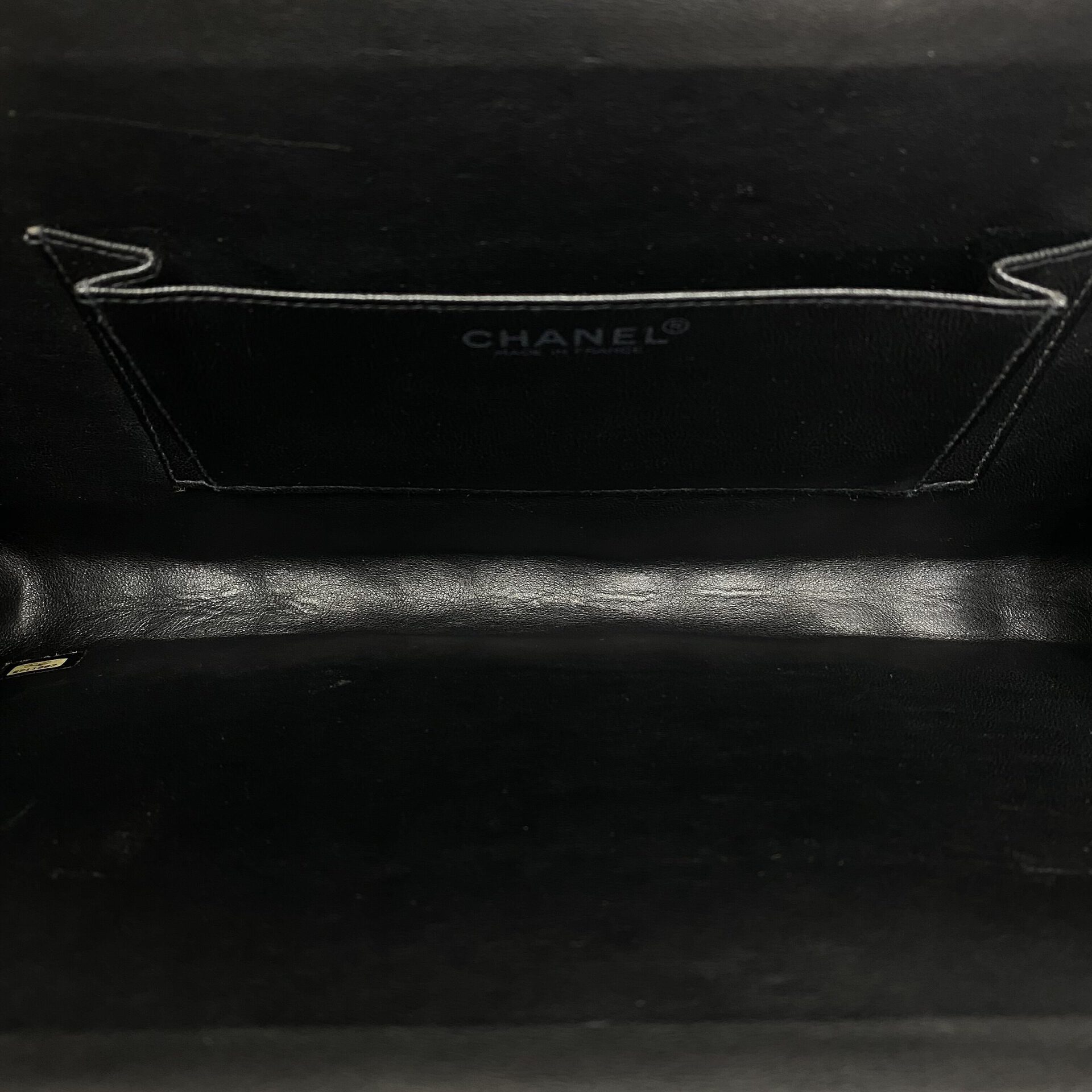 Clutch Chanel Choco Bar CC Preta