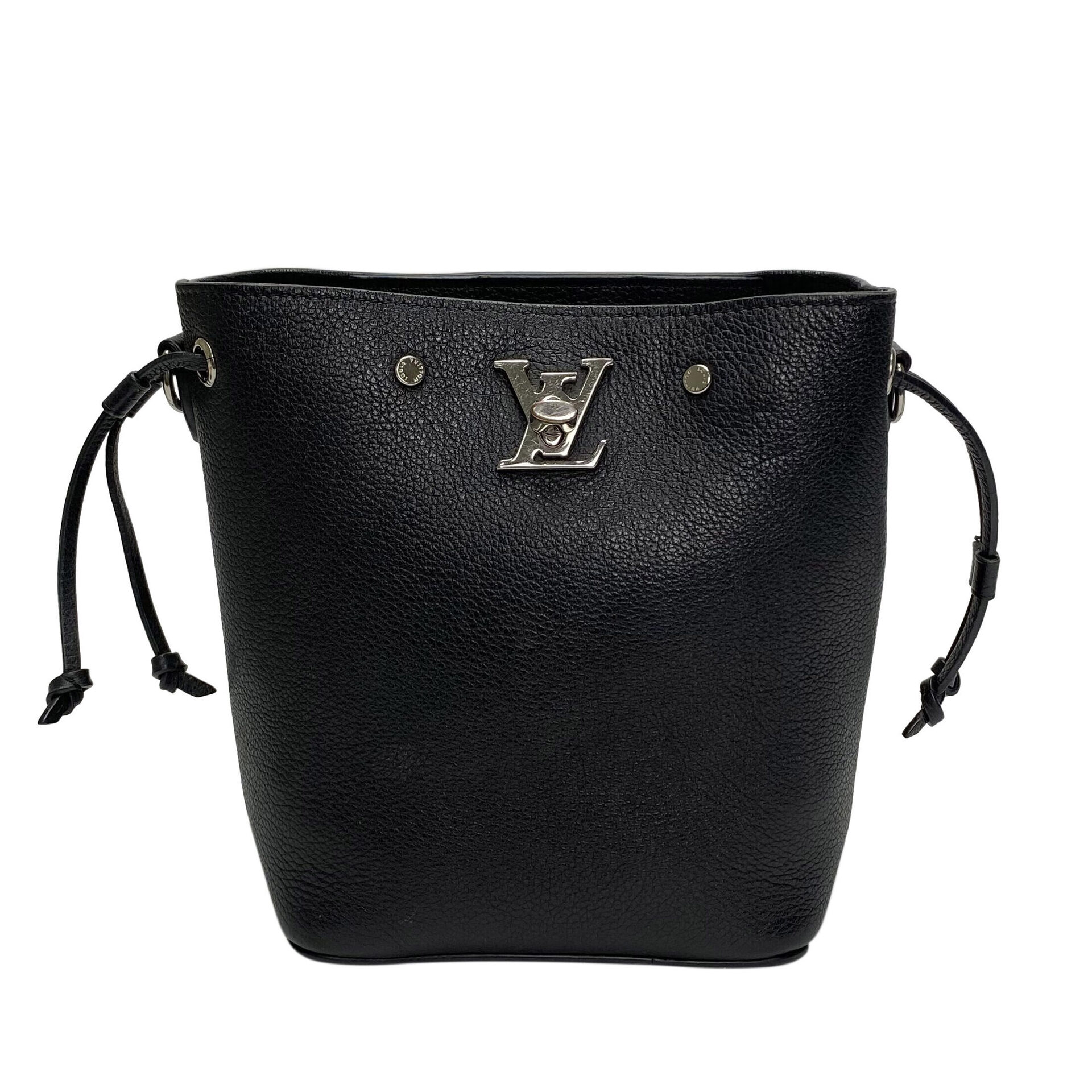 Bolsa Louis Vuitton Lockme Nano Preta