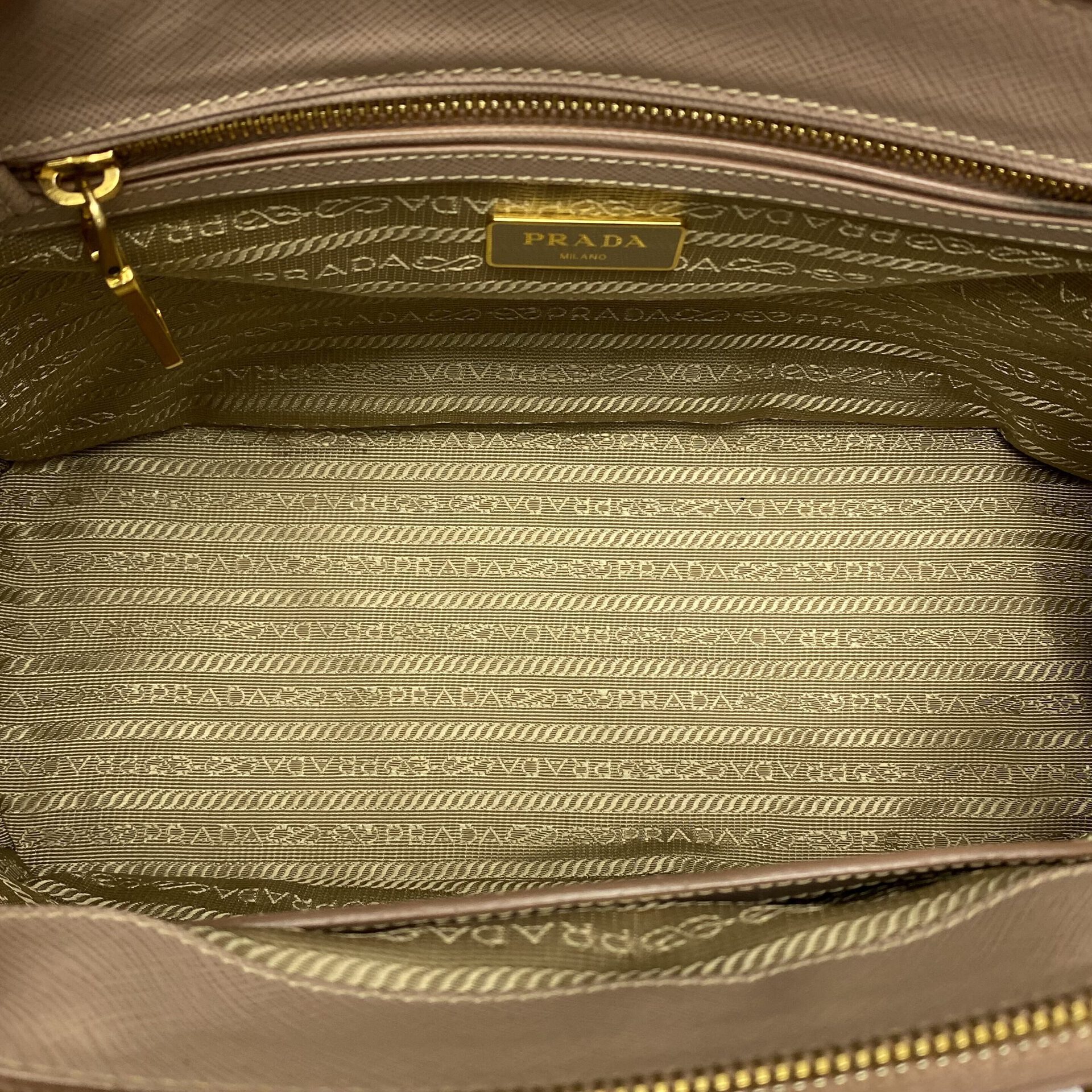 Bolsa Prada Galleria Couro Saffiano Nude