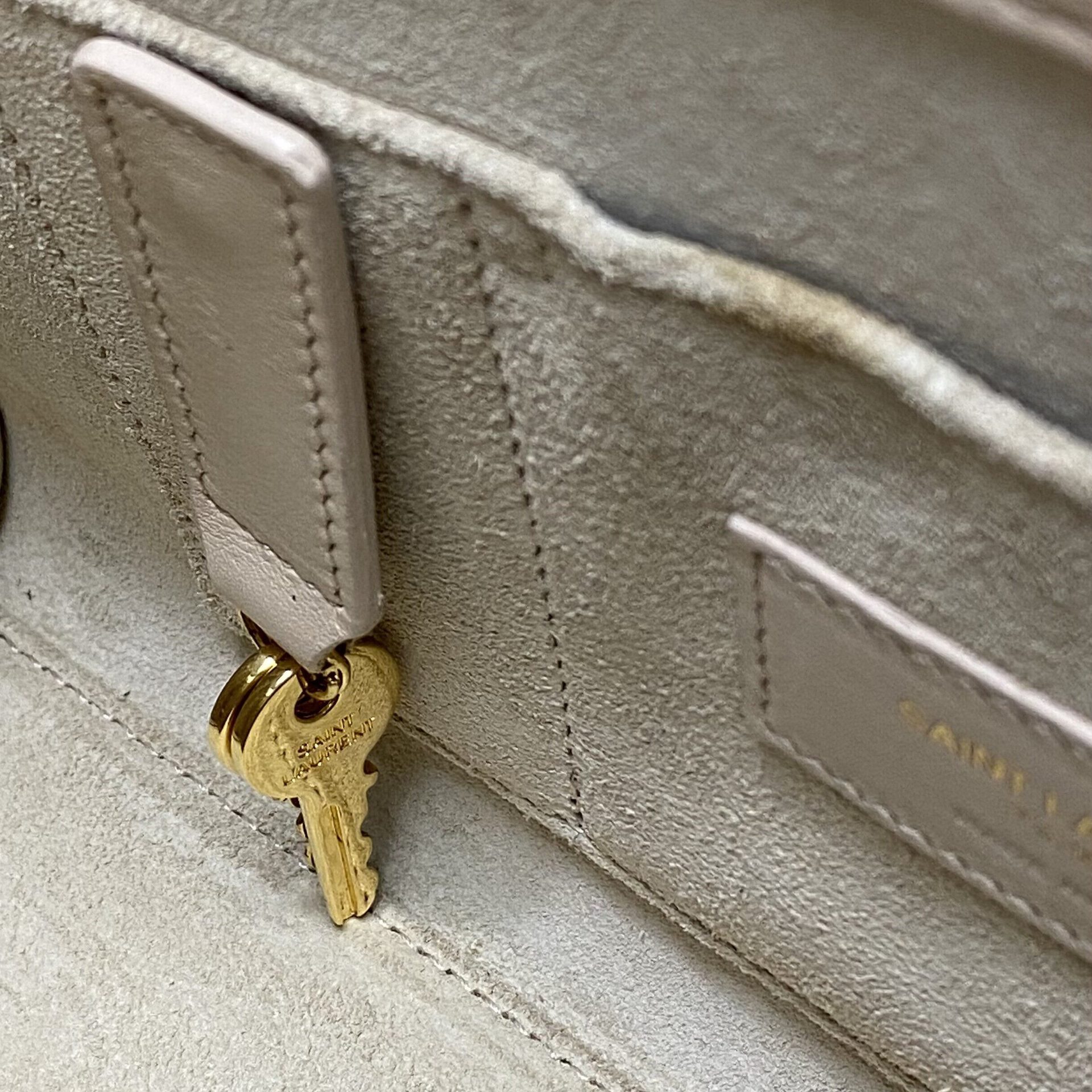 Bolsa Saint Laurent Sac de Jour Nano Bege