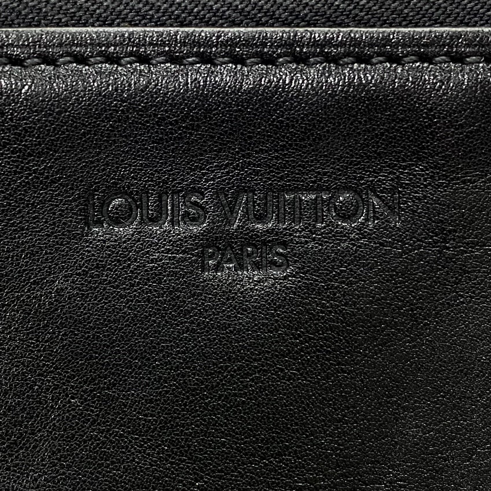 Bolsa Louis Vuitton Lockit Chain Preta