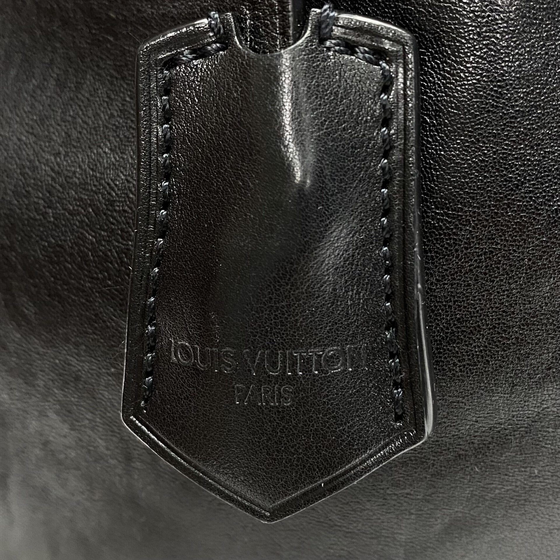 Bolsa Louis Vuitton Lockit Chain Preta