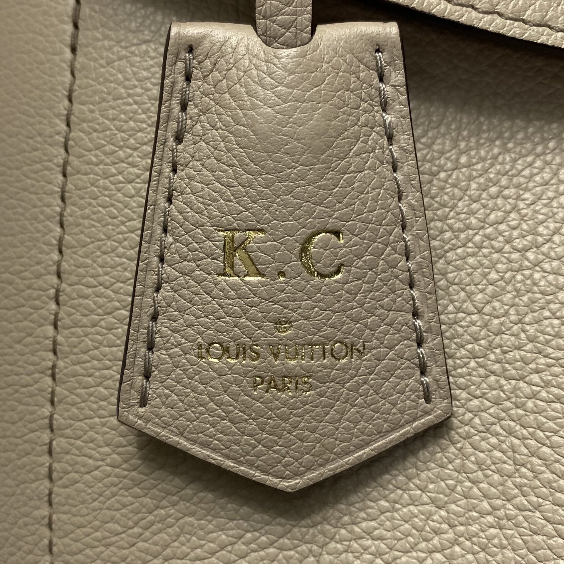 Bolsa Louis Vuitton Lockme Ever Nude