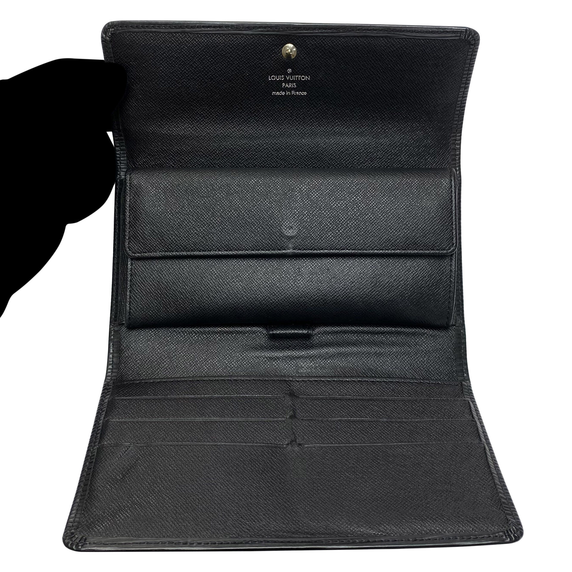 Carteira Louis Vuitton Couro Epi Preto