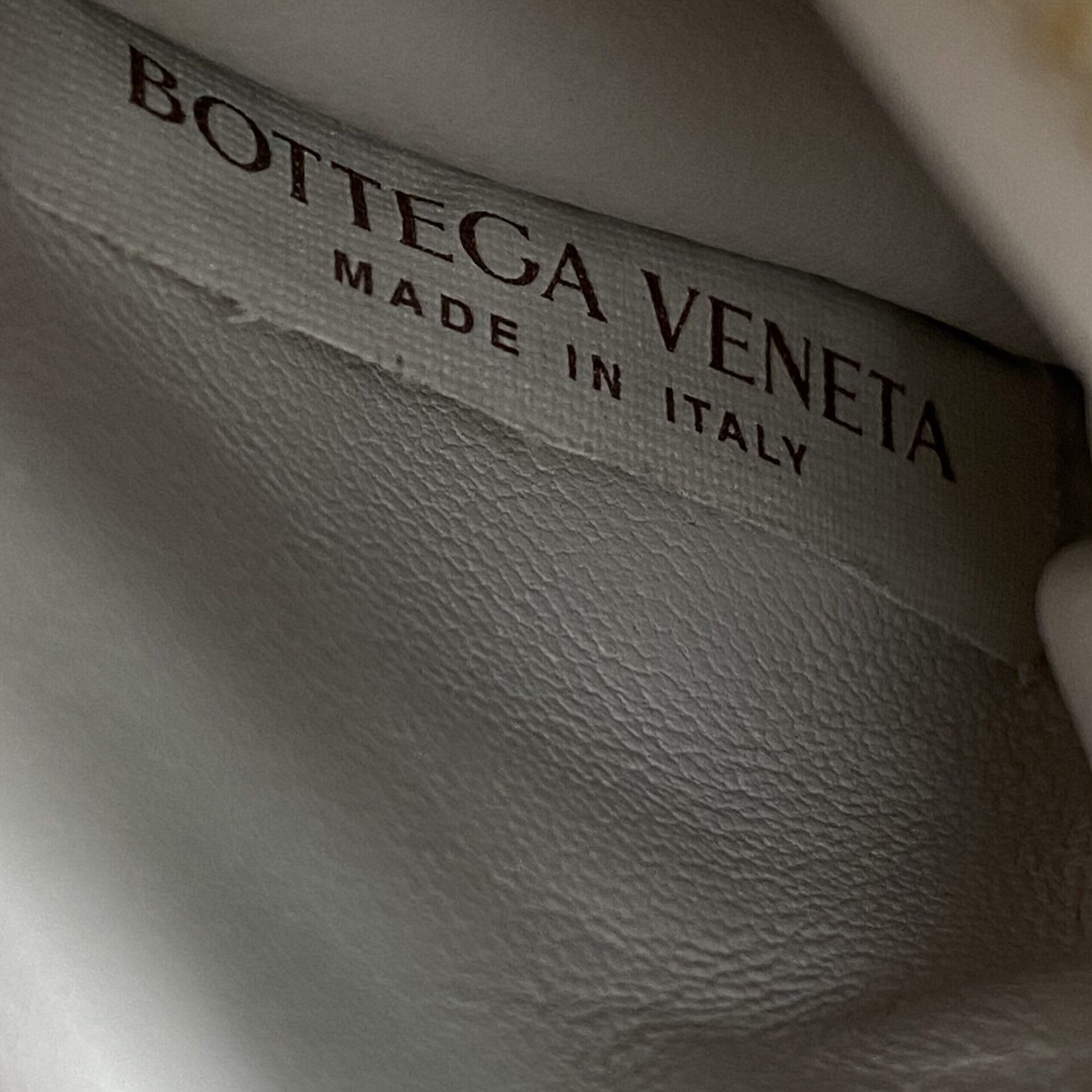 Bolsa Bottega Veneta Cassette Chain Off White