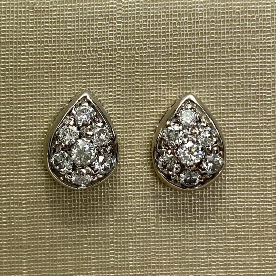 Par de Brincos Gota Diamantes