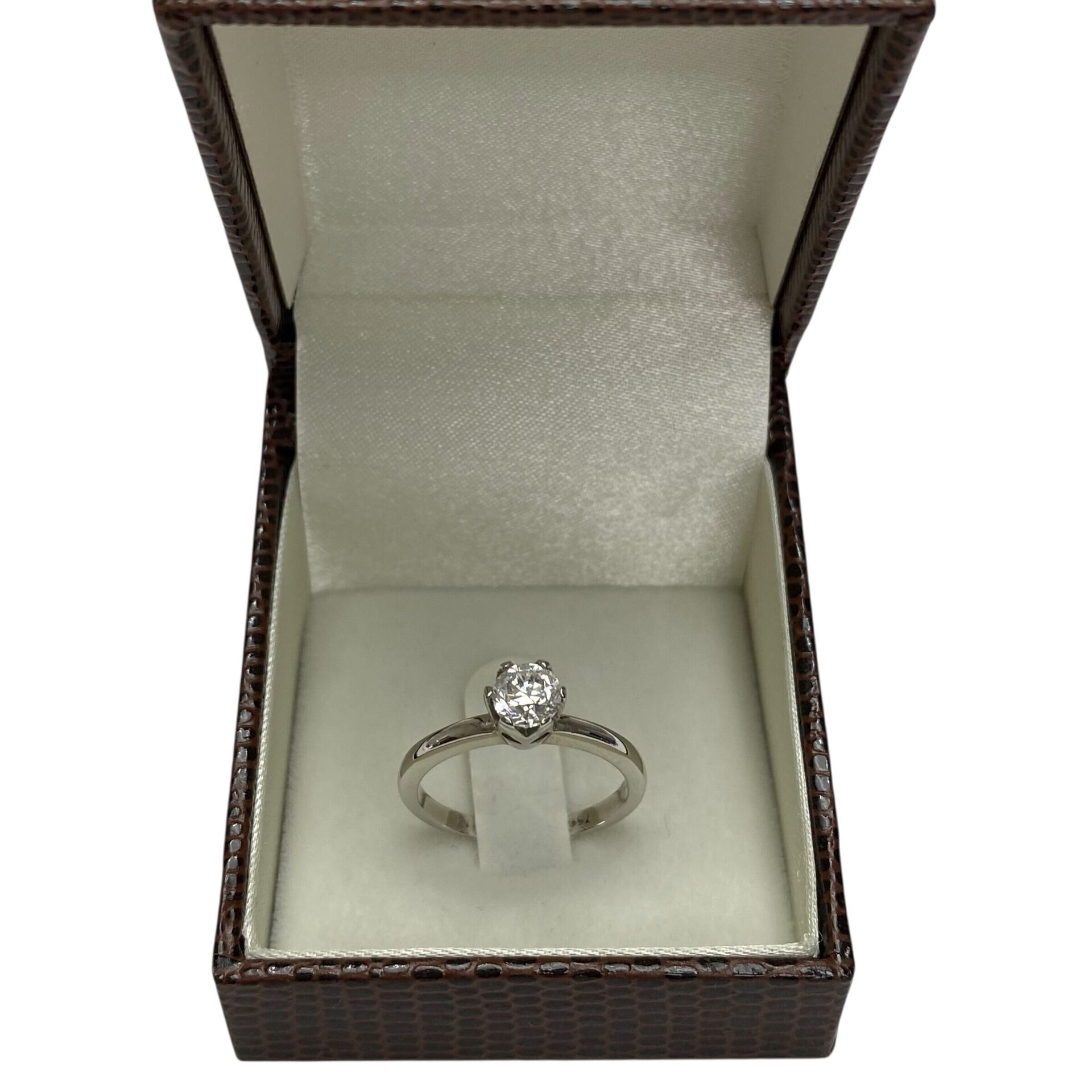 Anel Ouro Branco Solitário - 0.70 ct.