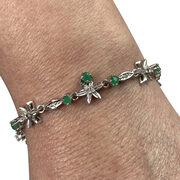 Pulseira Flor Ouro Branco com Esmeraldas