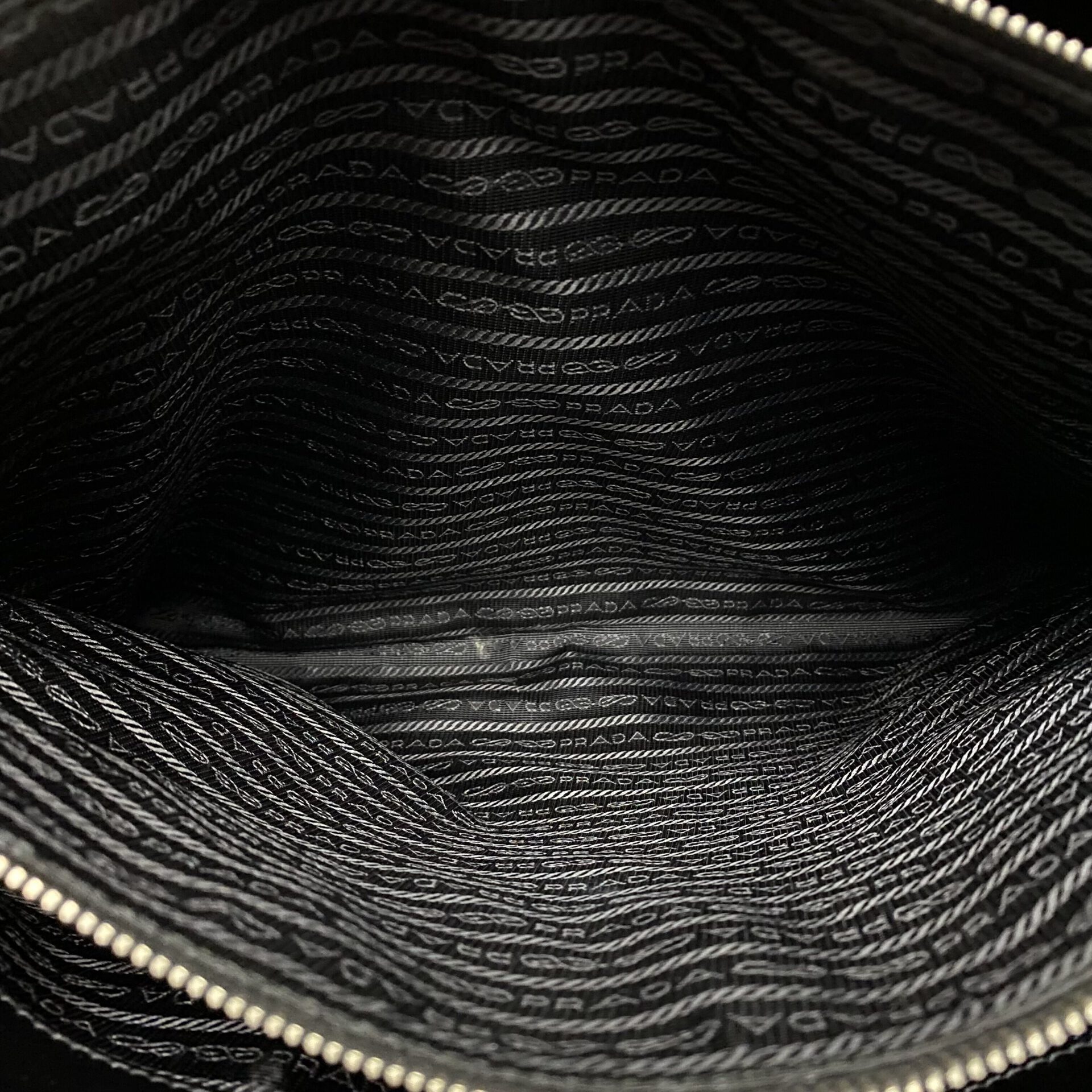 Pasta Prada Couro Saffiano Preto