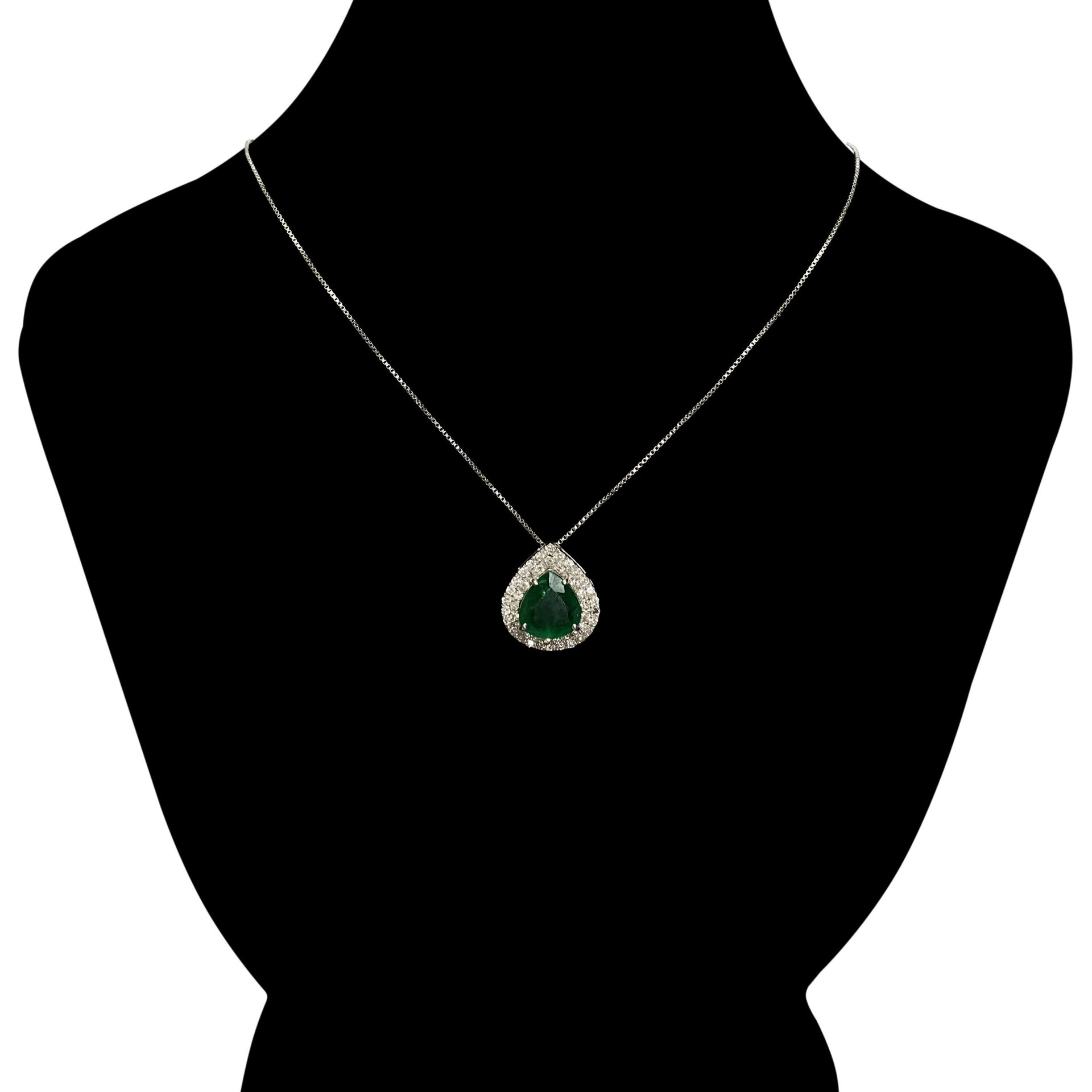 Colar Gota de Esmeralda com Diamantes