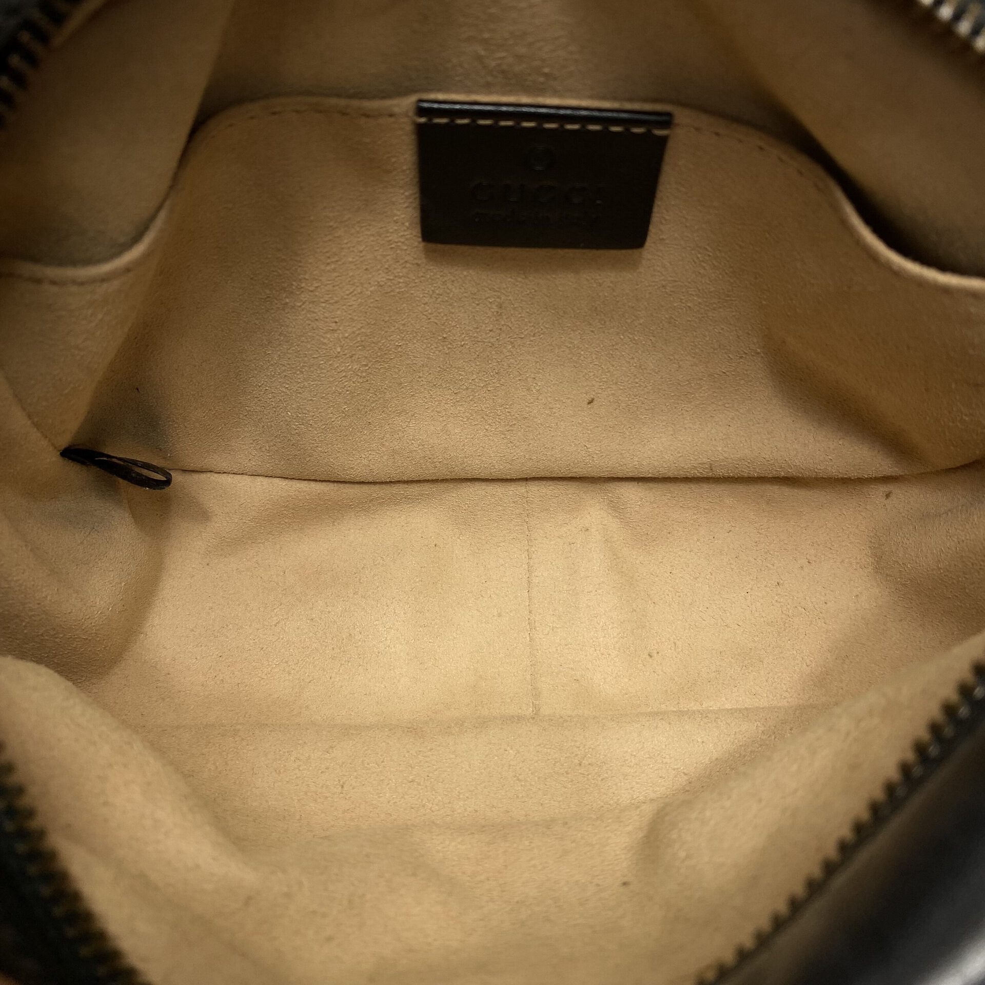 Bolsa Gucci GG Marmont Preta